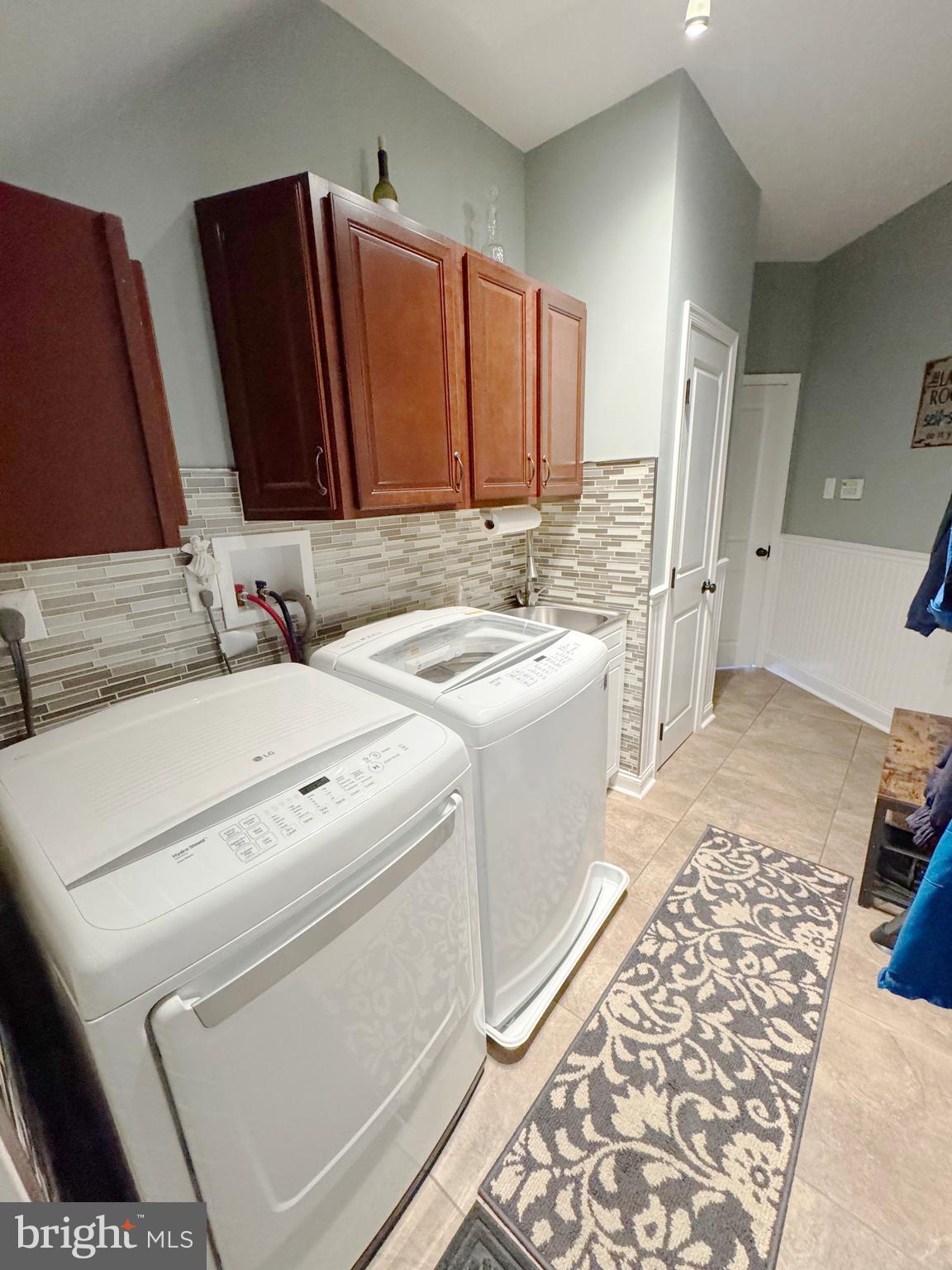 CEDAR GROVE FARM - Residential