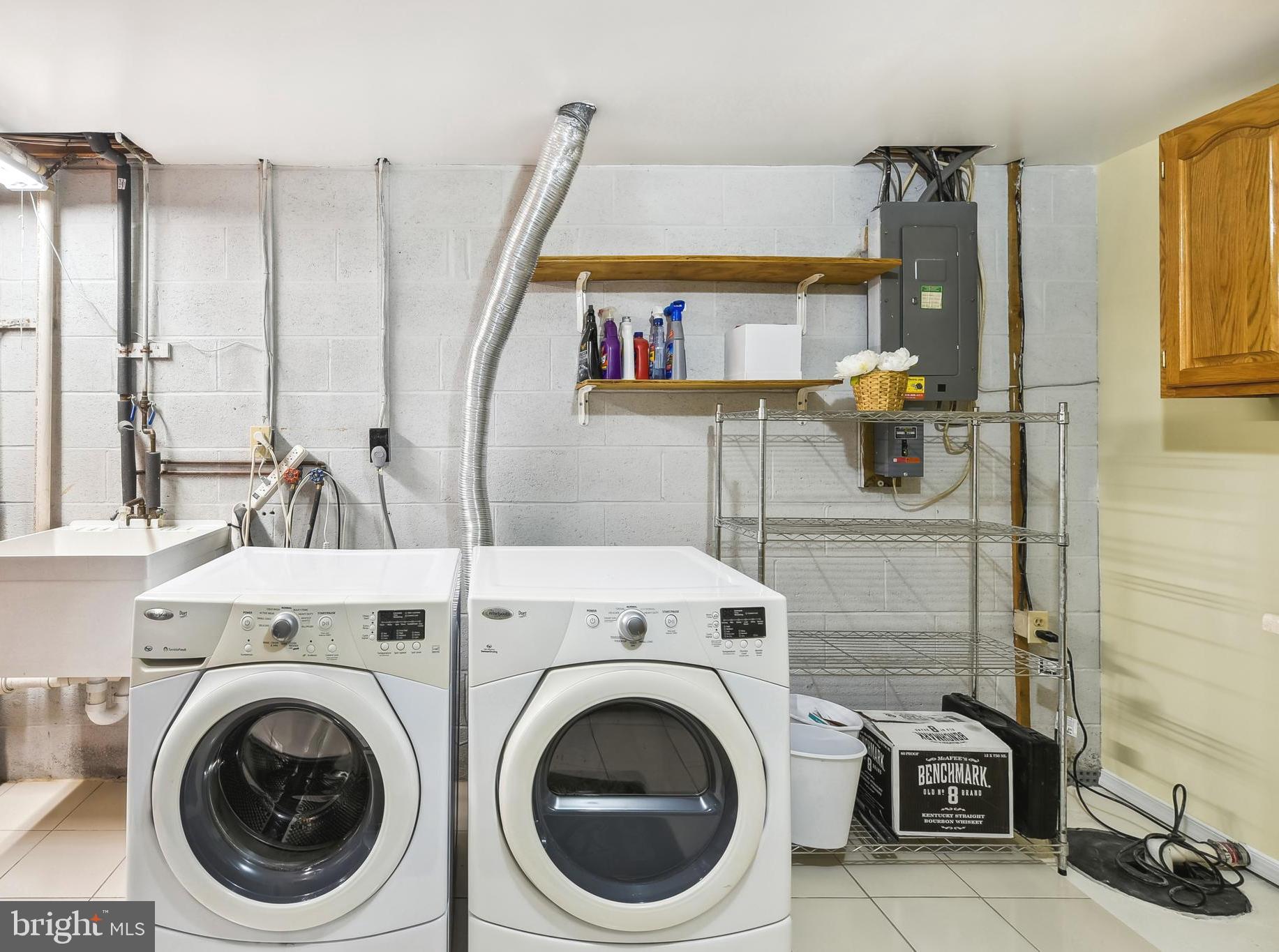 KINGS COURT - Residential