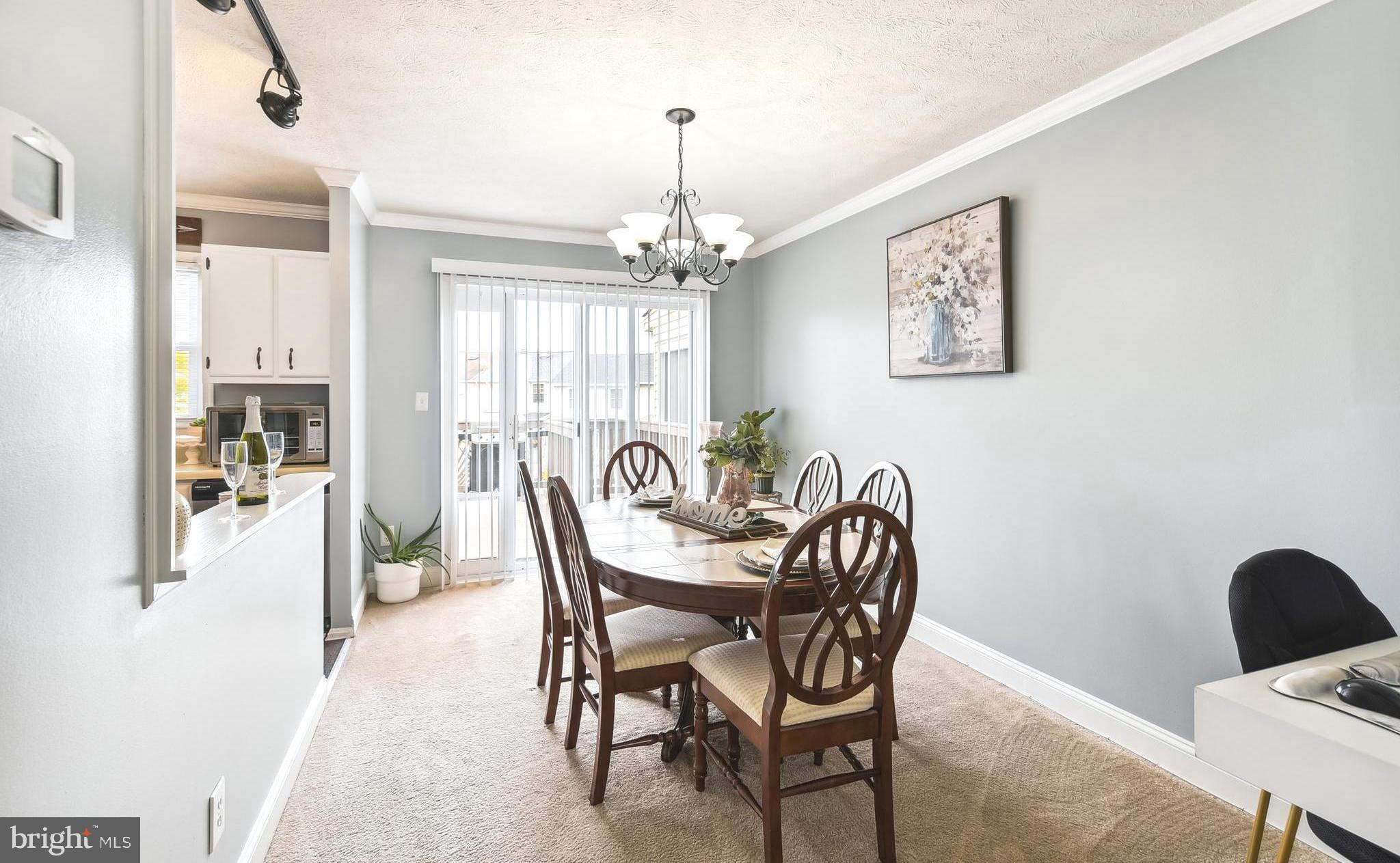 KINGS COURT - Residential