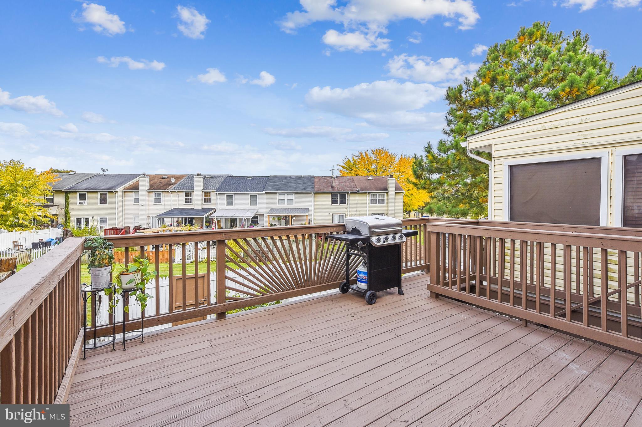 KINGS COURT - Residential