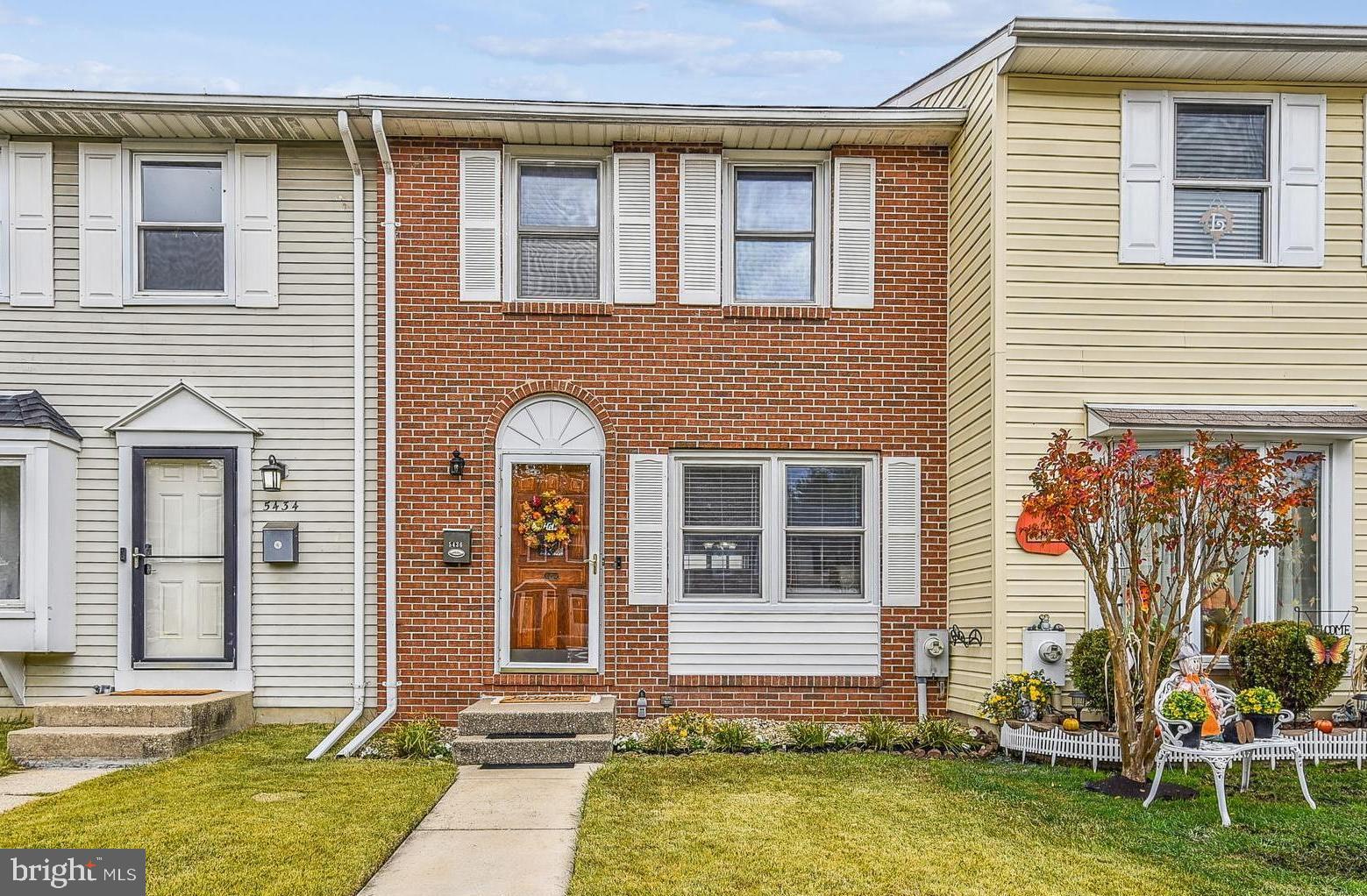 KINGS COURT - Residential