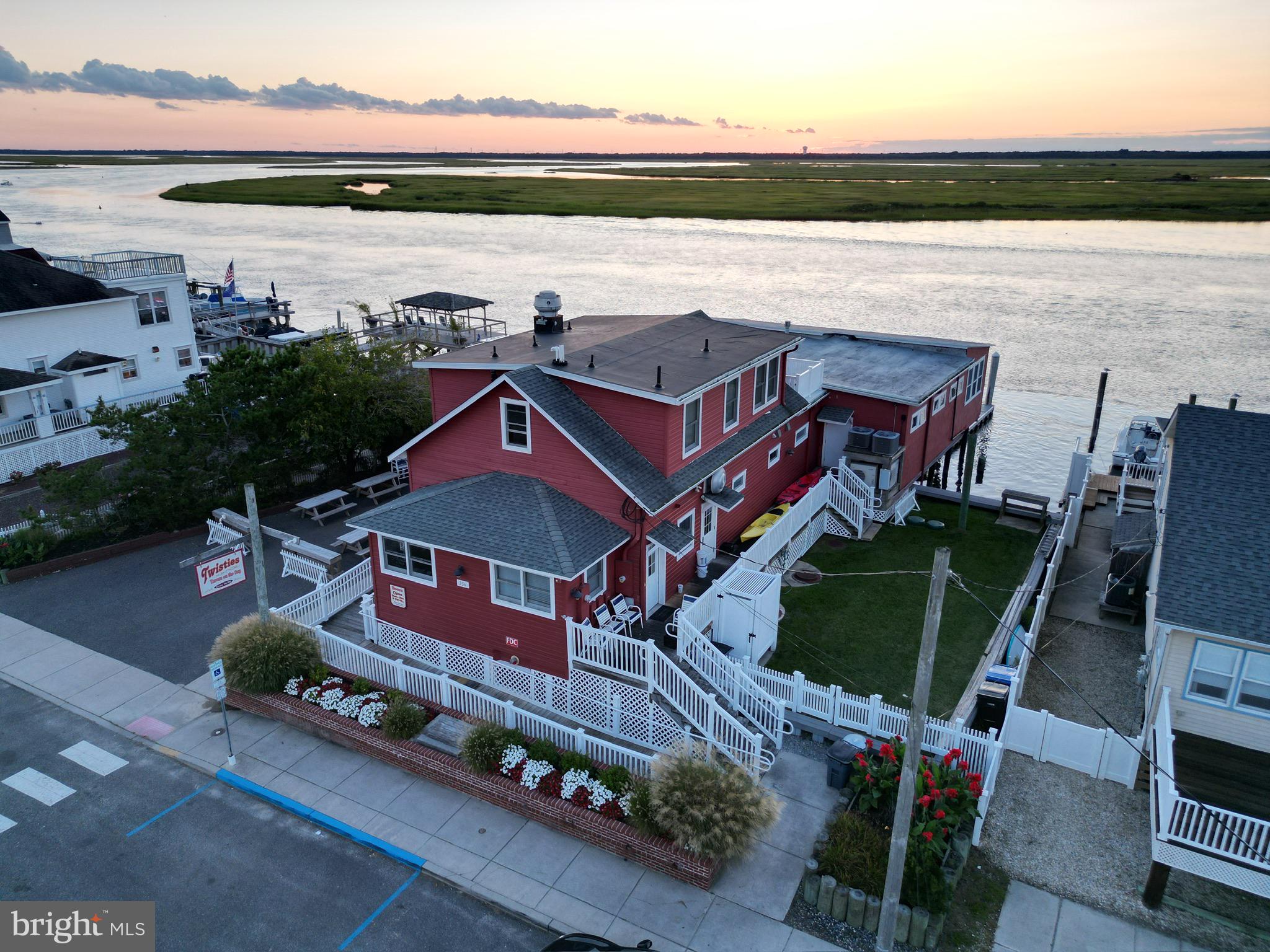 236 S. BAYVIEW DRIVE