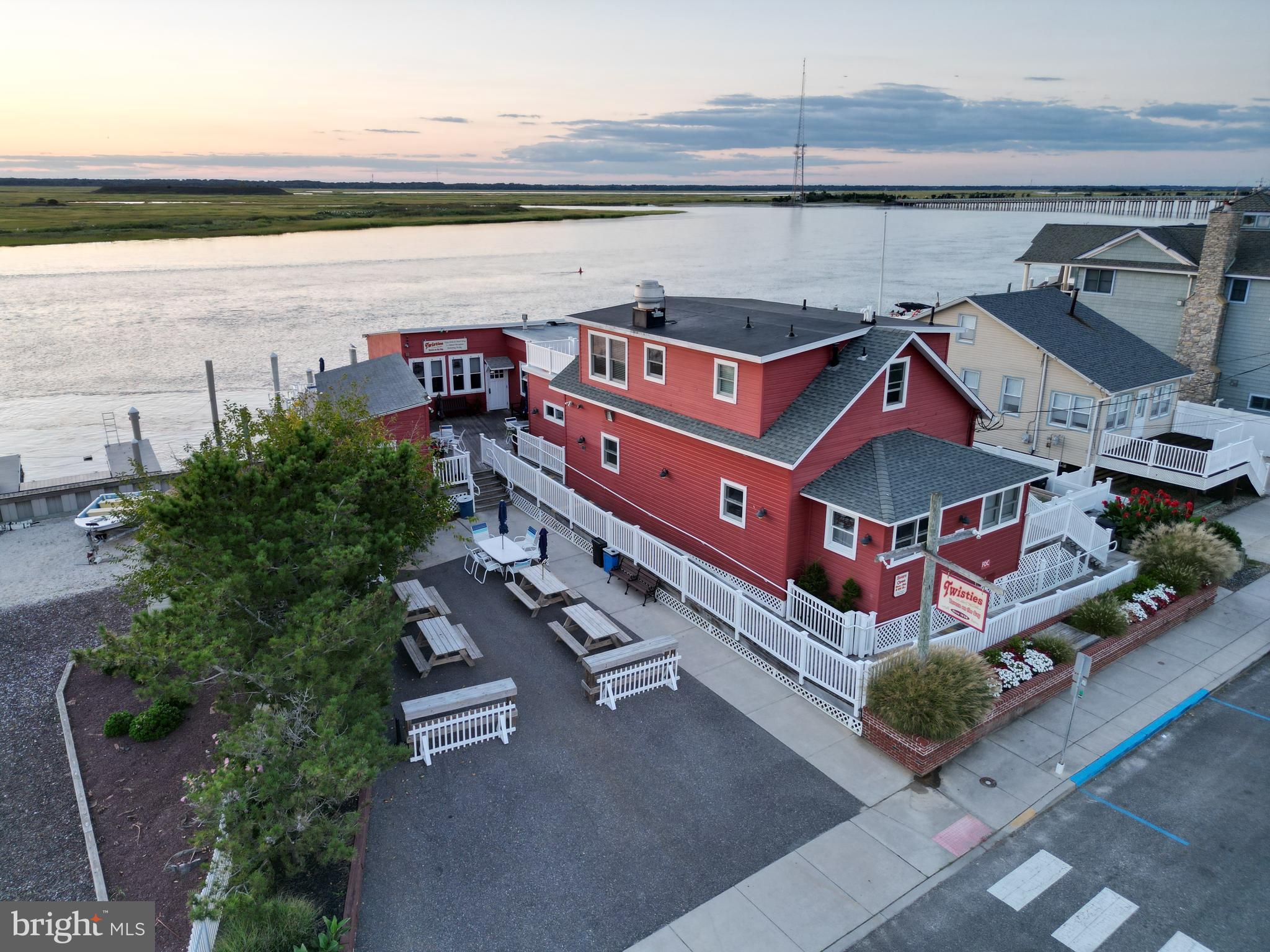 236 S. BAYVIEW DRIVE