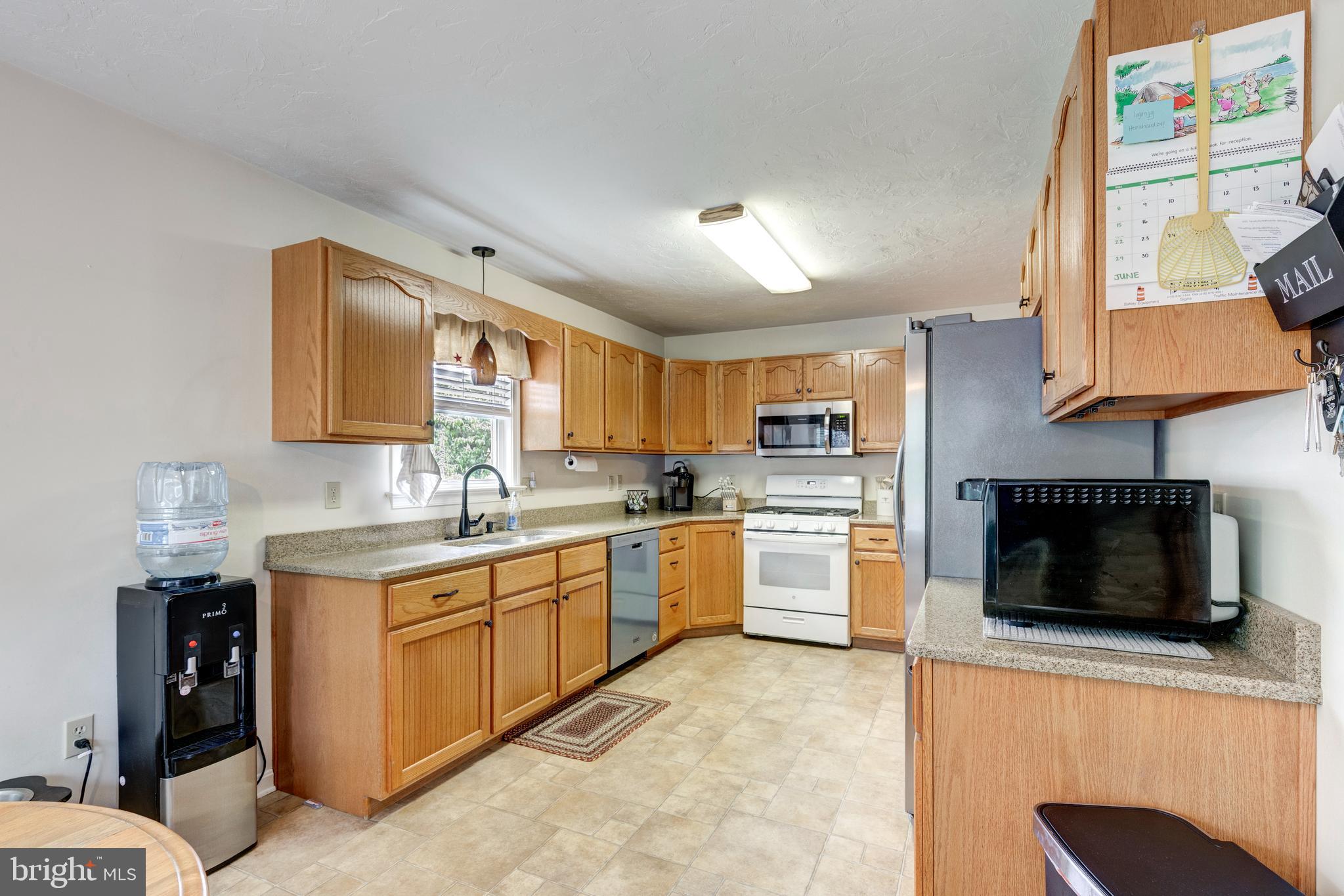 13 FIELDCREST DRIVE