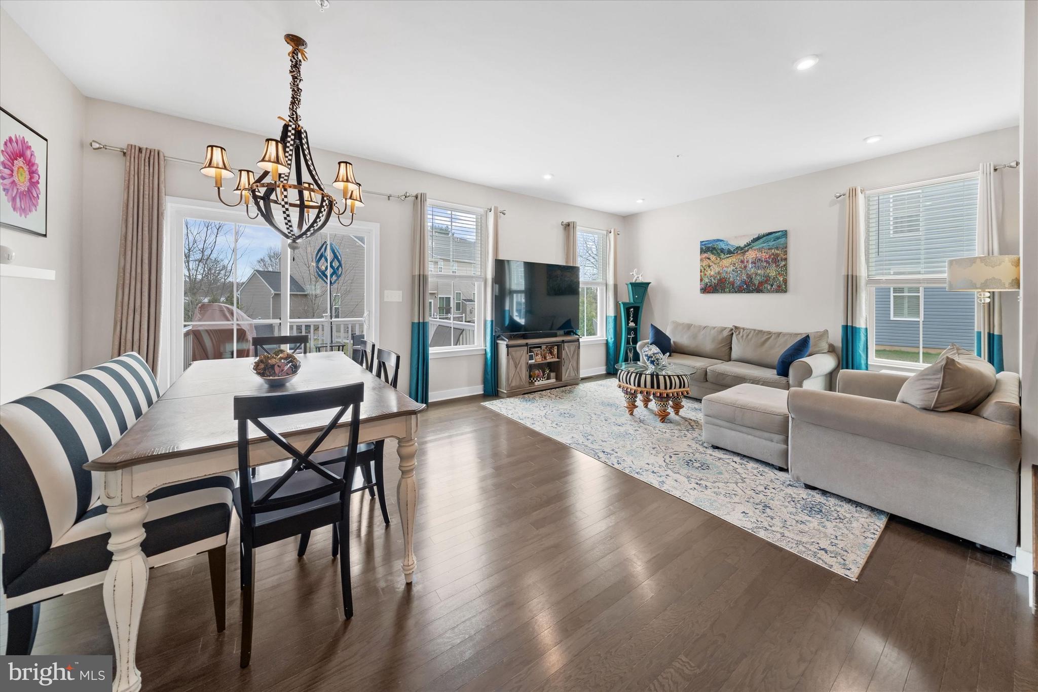 SINCLAIR SPRINGS - Residential