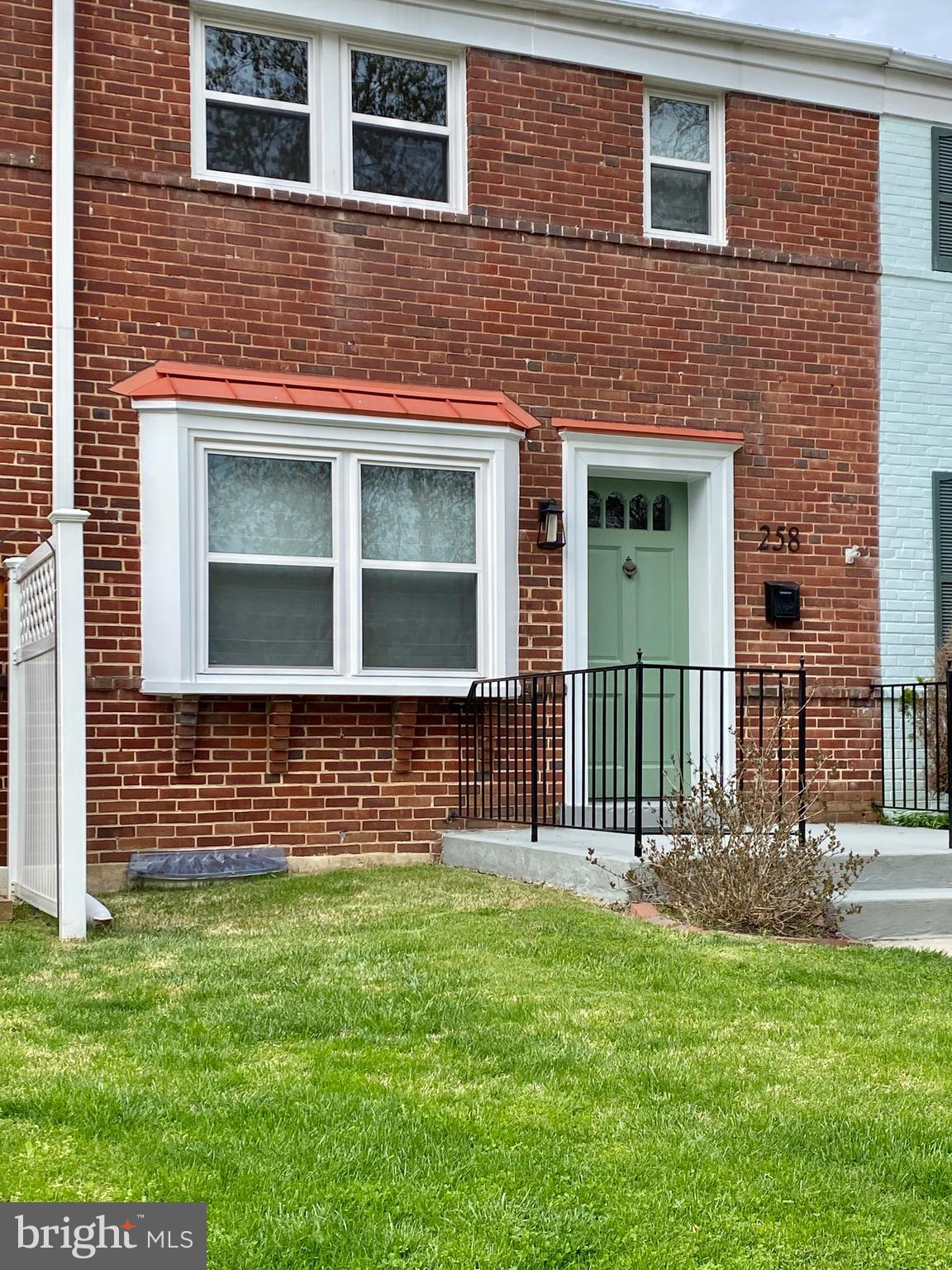 This well-kept 3-bedroom, 1-bathroom apartment in Towson offers a smart layout, thoughtful upgrades, and comfortable living in a walkable, well-connected neighborhood. With a neatly maintained front lawn, this home strikes the right balance between low-maintenance and welcoming outdoor space.
Inside, the living area features wood flooring, neutral colors, wall-mounted lamps, and a wide window that fills the room with natural light, creating a cozy, functional space to unwind or entertain.
The kitchen is outfitted with granite countertops, a tiled backsplash, and a full set of stainless steel appliances, including a stove/oven, refrigerator, dishwasher, and microwave. The layout also includes wood flooring, wide windows, track and pendant lighting, shelving, and built-in cabinets—blending practicality with modern style. Just off the kitchen is a charming built-in dining nook for everyday meals.
All three bedrooms include wood flooring, neutral color schemes, and generous natural light. Two of the rooms feature ceiling fans, while the third includes ledge shelves—perfect for storage or display.
The full bathroom offers a clean, classic setup with tiled flooring, a soaking tub, vanity mirror, lavatory, and a window for added light and ventilation.
A partially finished basement provides additional room for storage, work, or recreation. You’ll also enjoy the convenience of an in-home washer and dryer.
Street parking is available, and pets are welcome. Residents benefit from 24-hour emergency maintenance and a reliable online tenant portal for easy rent payments and service requests.
Nearby Attractions & Highways
Towson Town Center – 4 min
Loch Raven Reservoir – 10 min
Cinemark Towson and XD – 5 min
Trader Joe’s & Whole Foods – 6 min
Towson Circle Plaza – 5 min
I-695 – 4 min
I-83 – 8 min
Pets are welcome with pet addendum and $500 non-refundable pet fee.
Agency disclosed upon initial contact. Agent conducts showings; BMG manages follow-up, paperwork, move-in post-approval. Vouchers work with BMG directly.