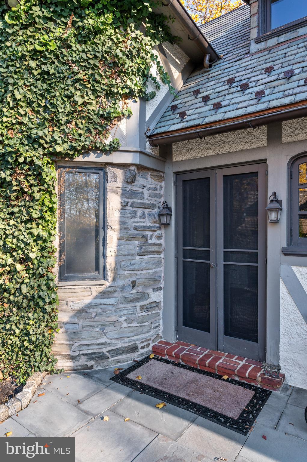 SOUTH WAYNE - Residential