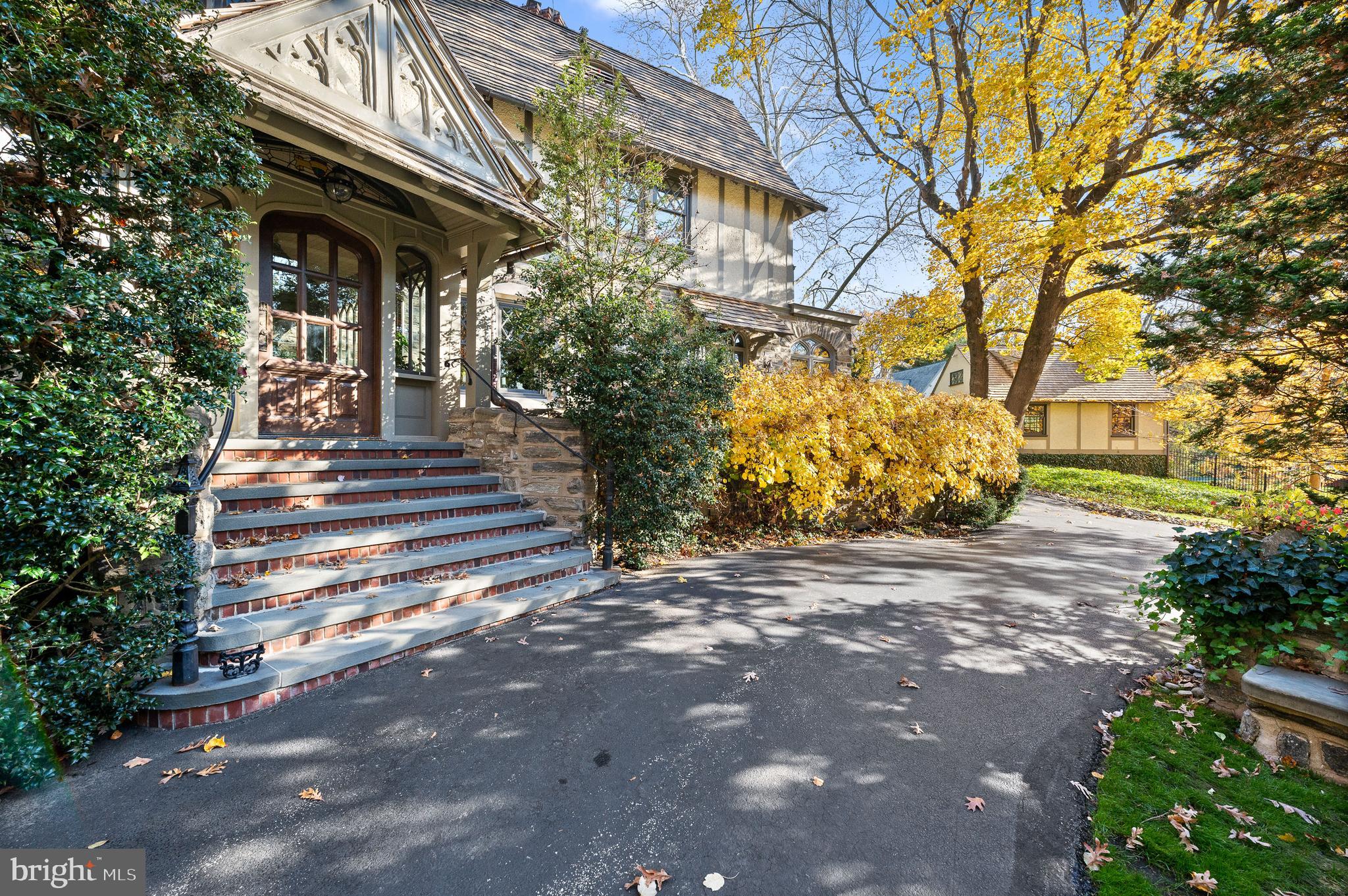 SOUTH WAYNE - Residential