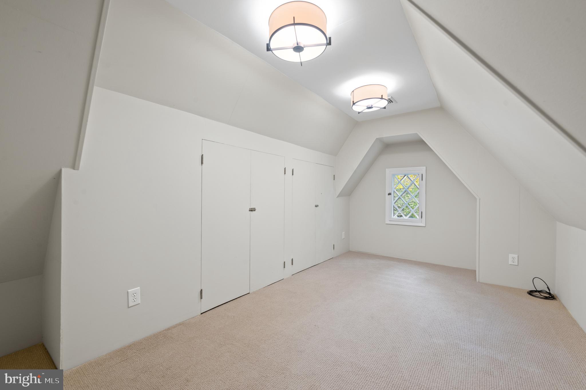 SOUTH WAYNE - Residential
