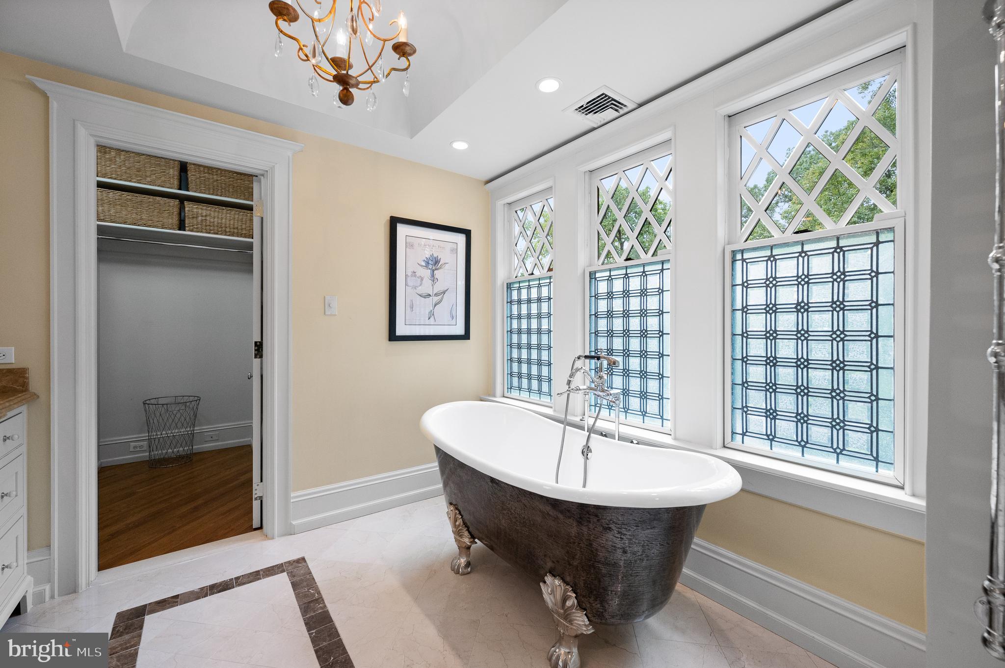 SOUTH WAYNE - Residential
