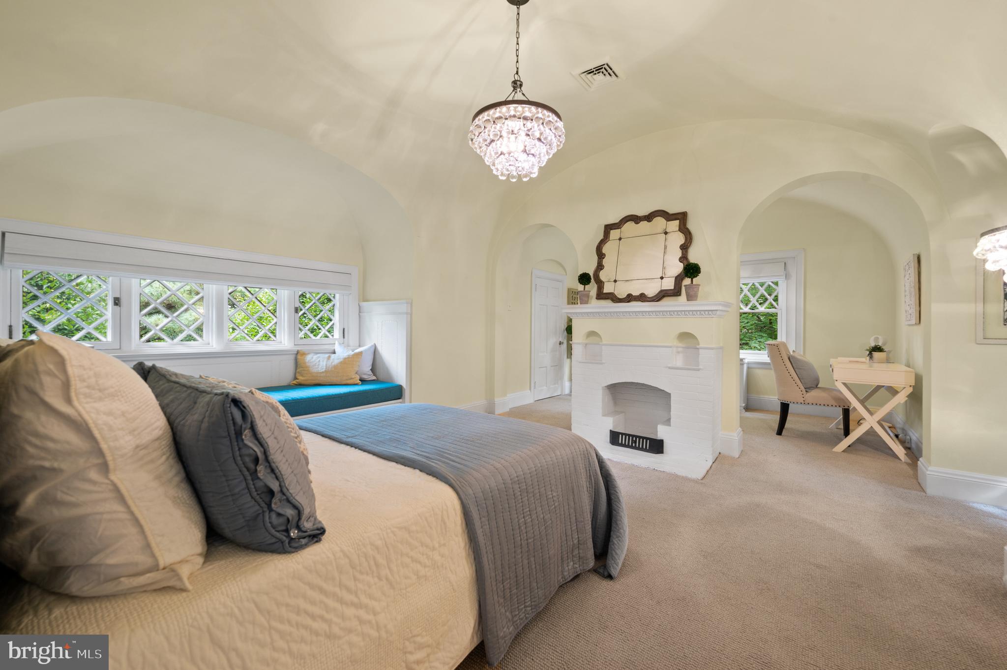 SOUTH WAYNE - Residential