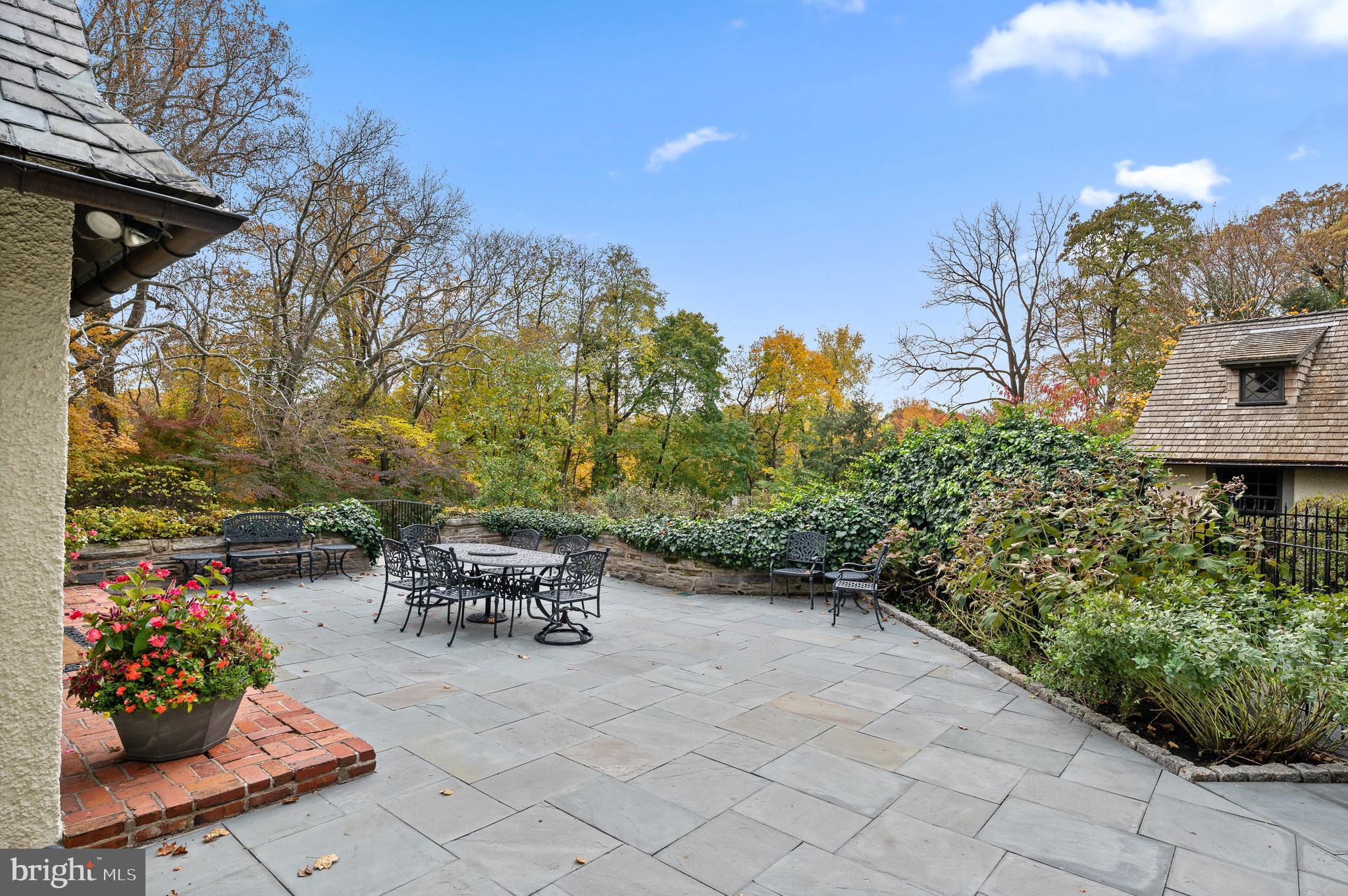 SOUTH WAYNE - Residential