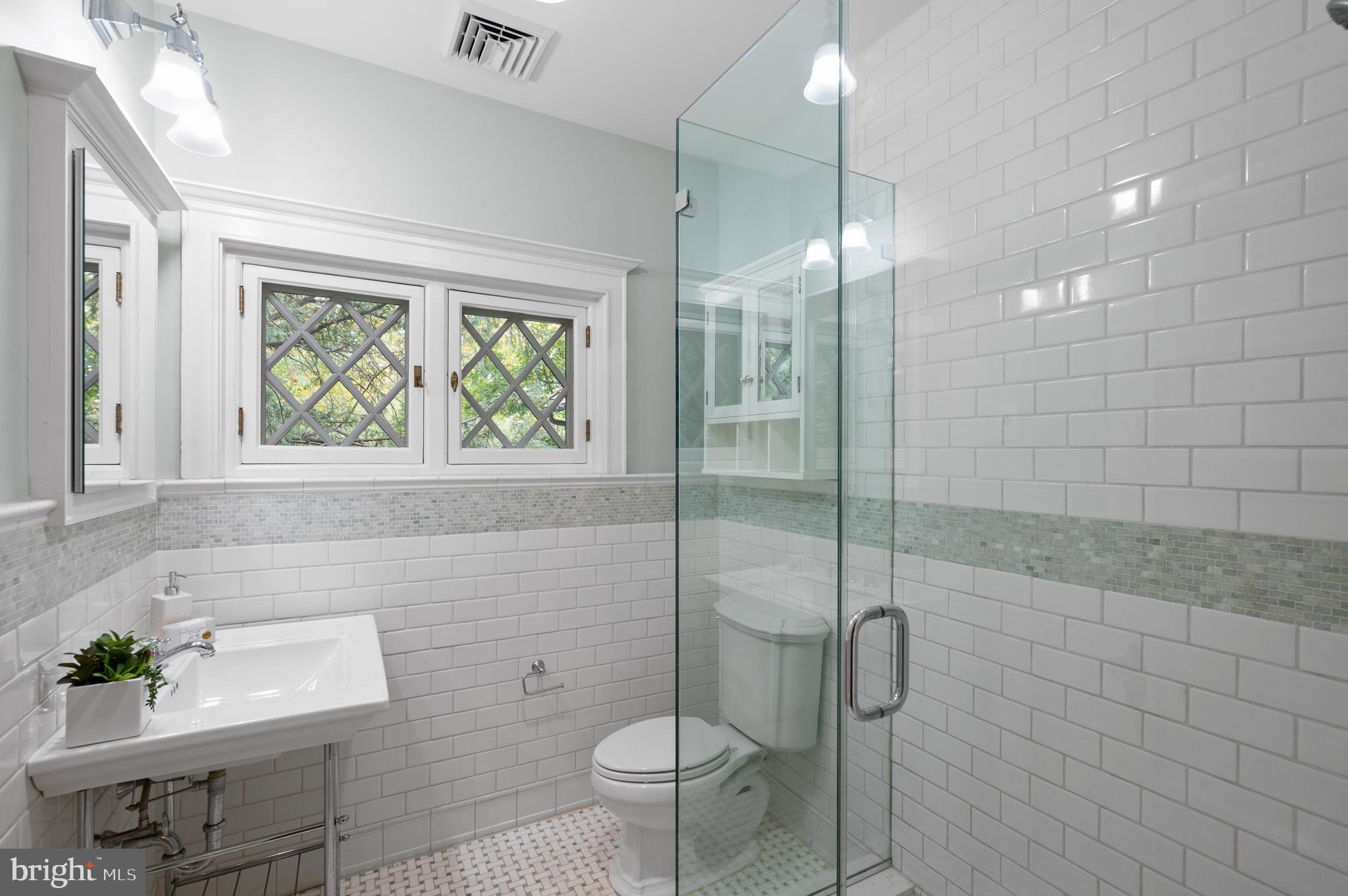 SOUTH WAYNE - Residential