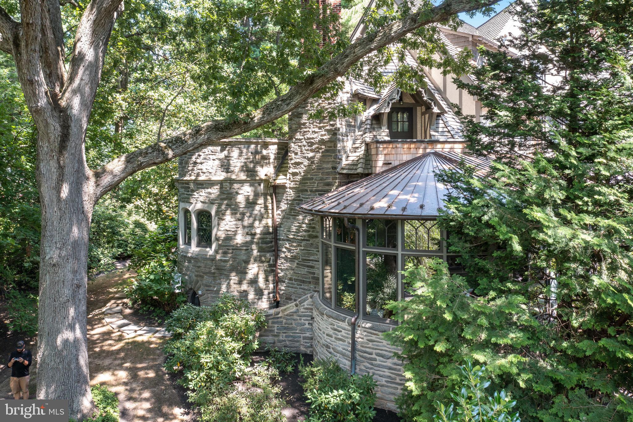 SOUTH WAYNE - Residential