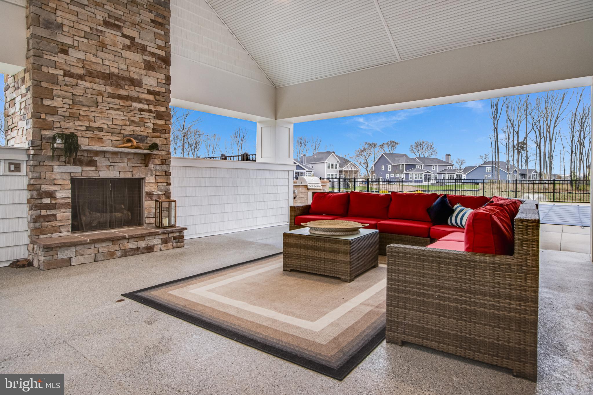 ARBOR-LYN - Residential