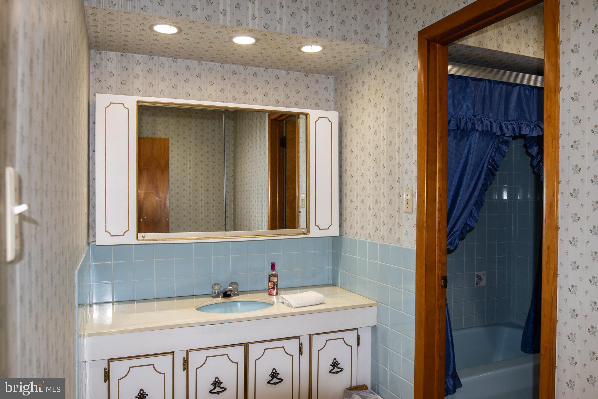 NORTH MANHEIM TWP - Residential