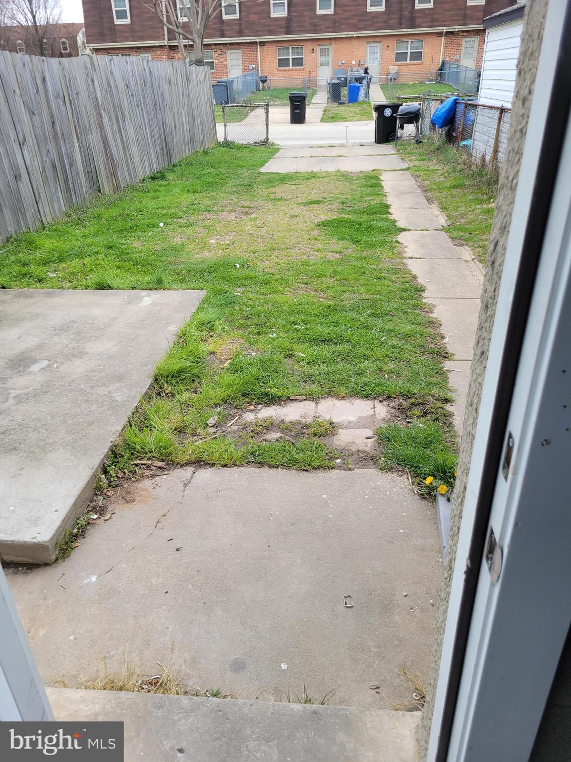 HAWTHORNE - Residential Lease