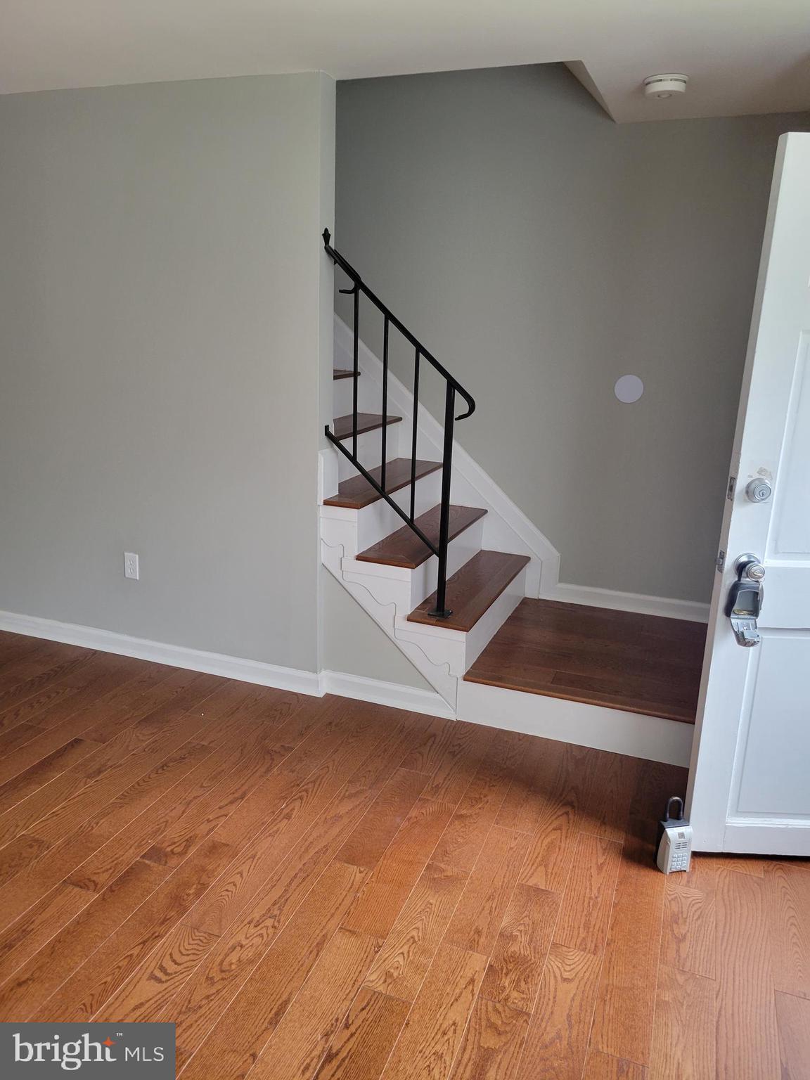 HAWTHORNE - Residential Lease