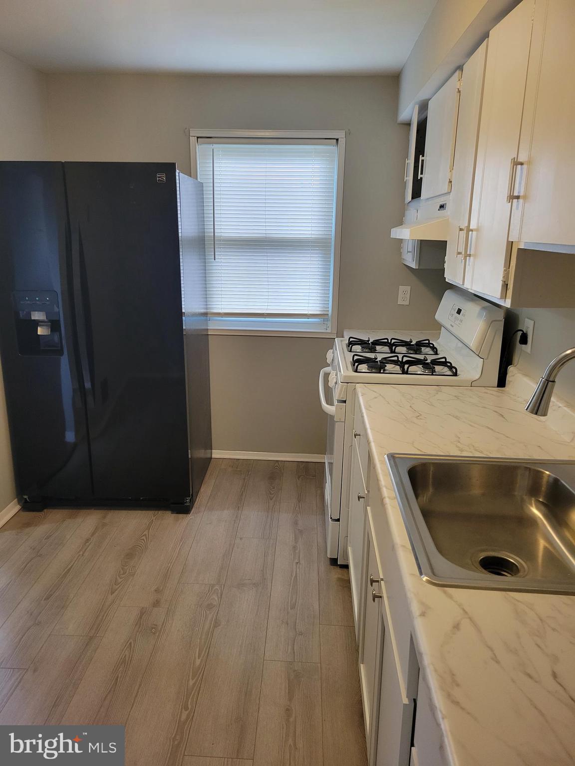 HAWTHORNE - Residential Lease