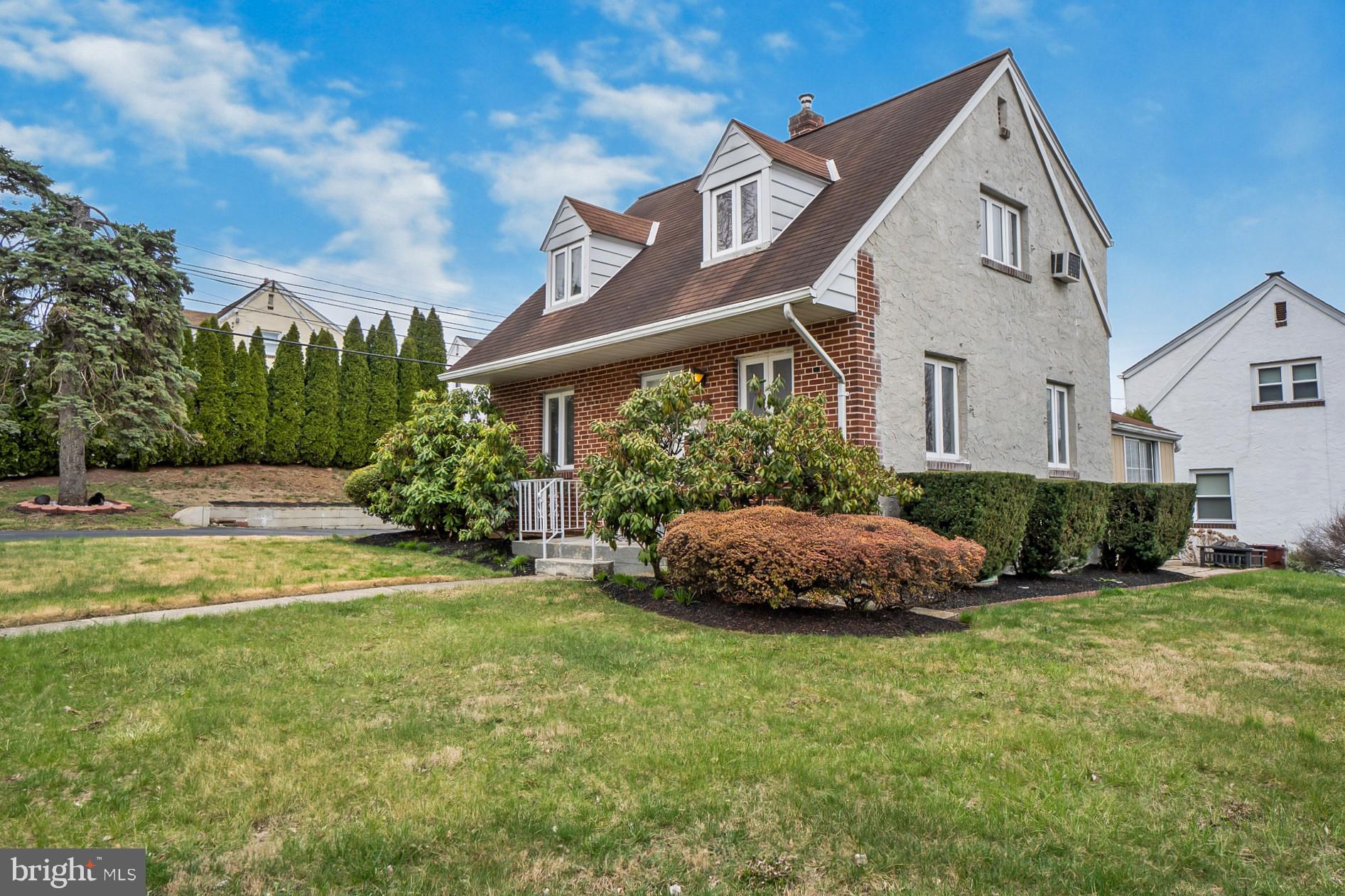 WHITEHALL - Residential