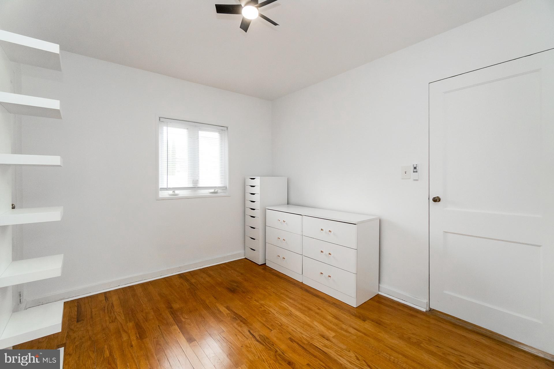 WHITEHALL - Residential