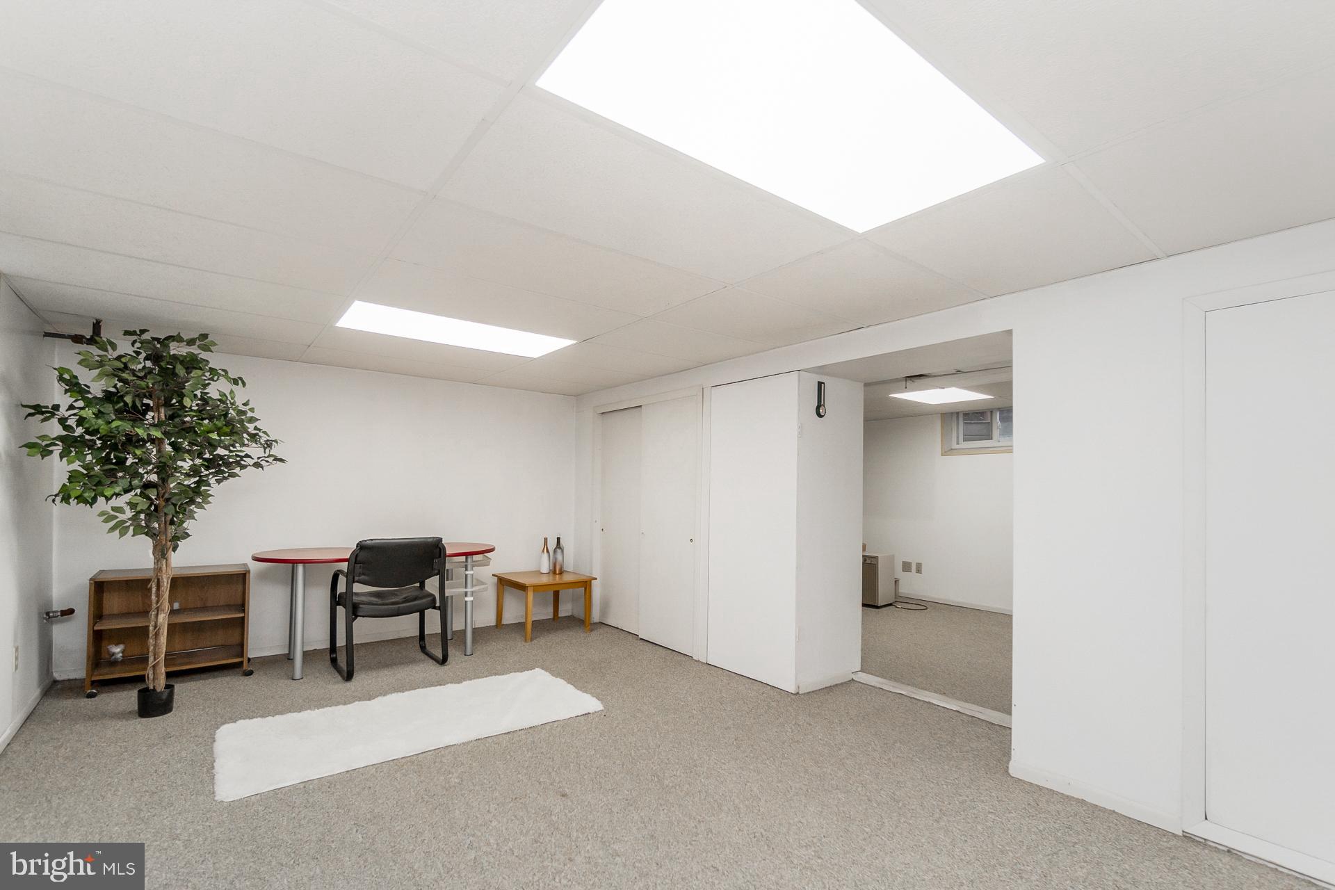 WHITEHALL - Residential