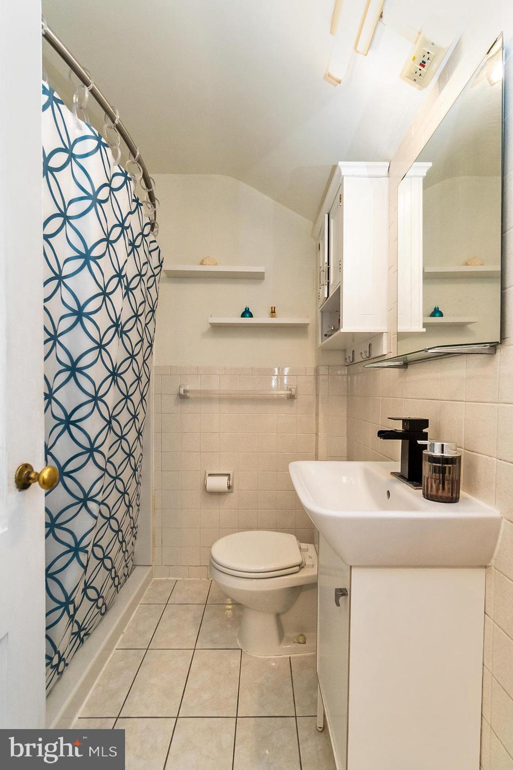 WHITEHALL - Residential