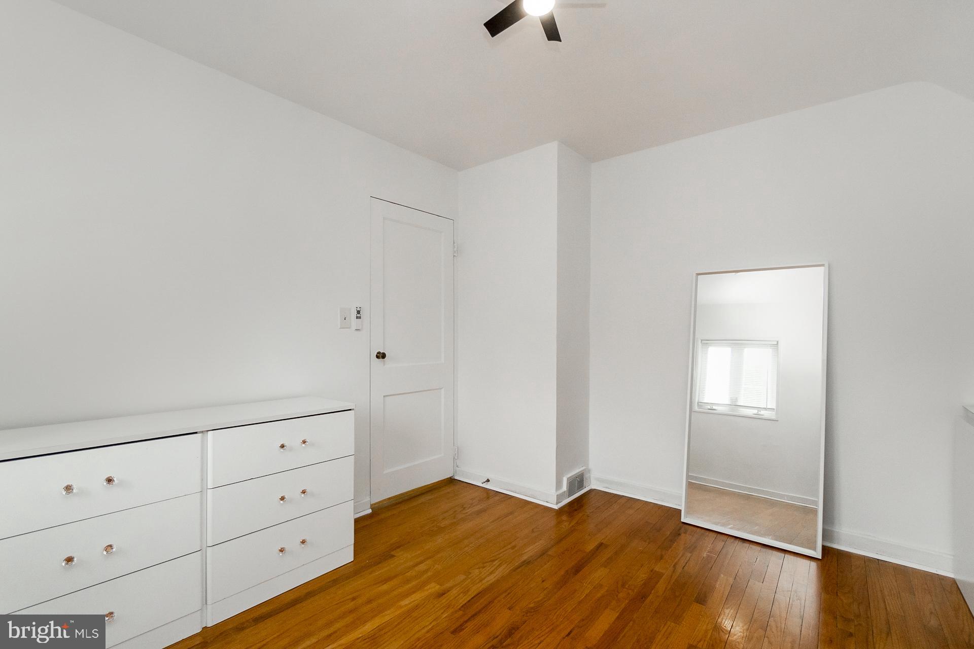 WHITEHALL - Residential