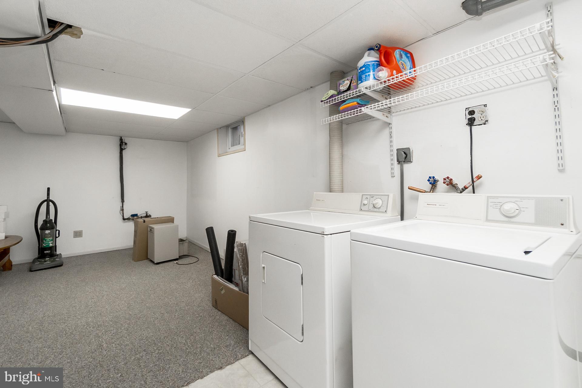 WHITEHALL - Residential