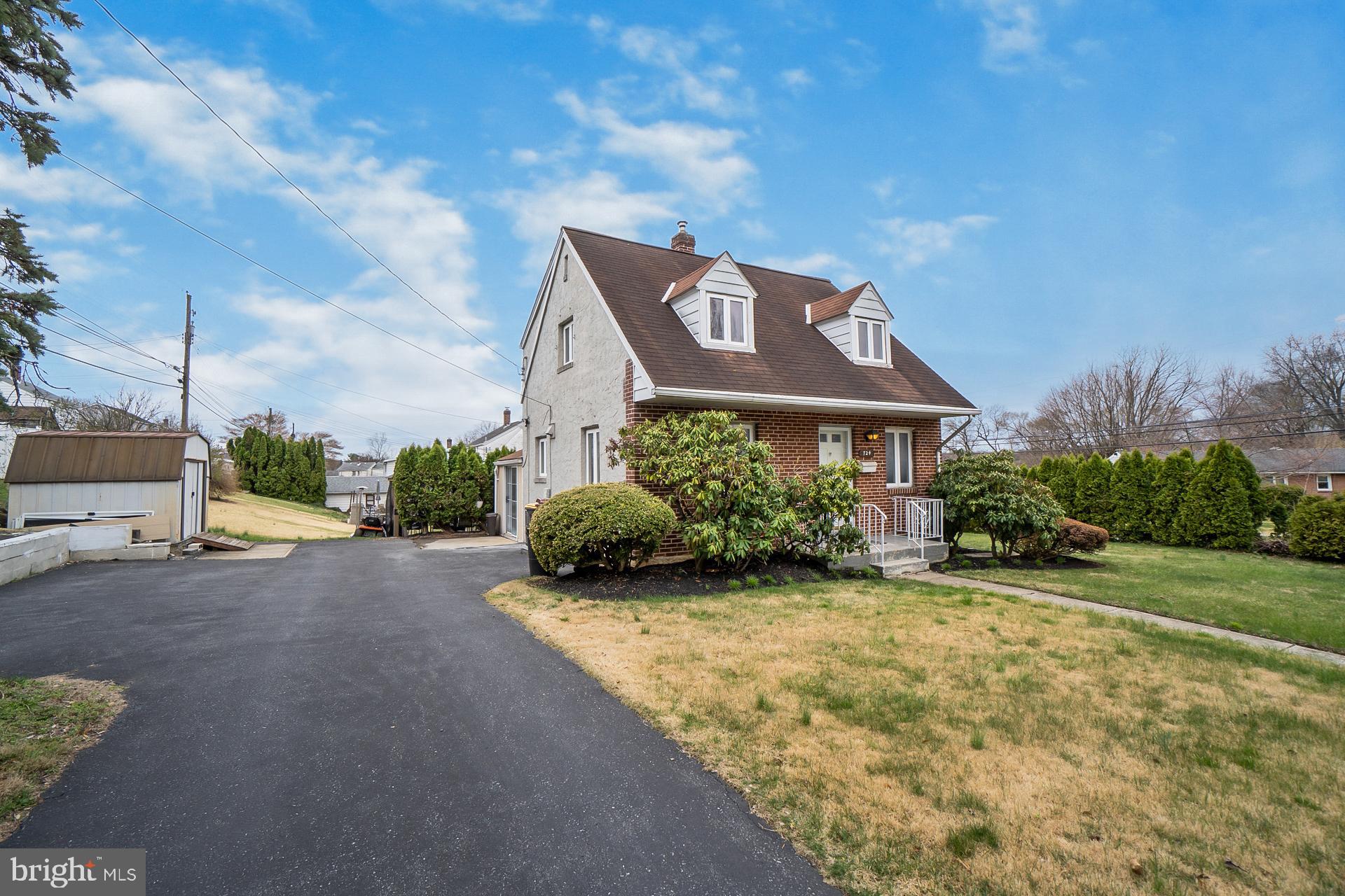 WHITEHALL - Residential