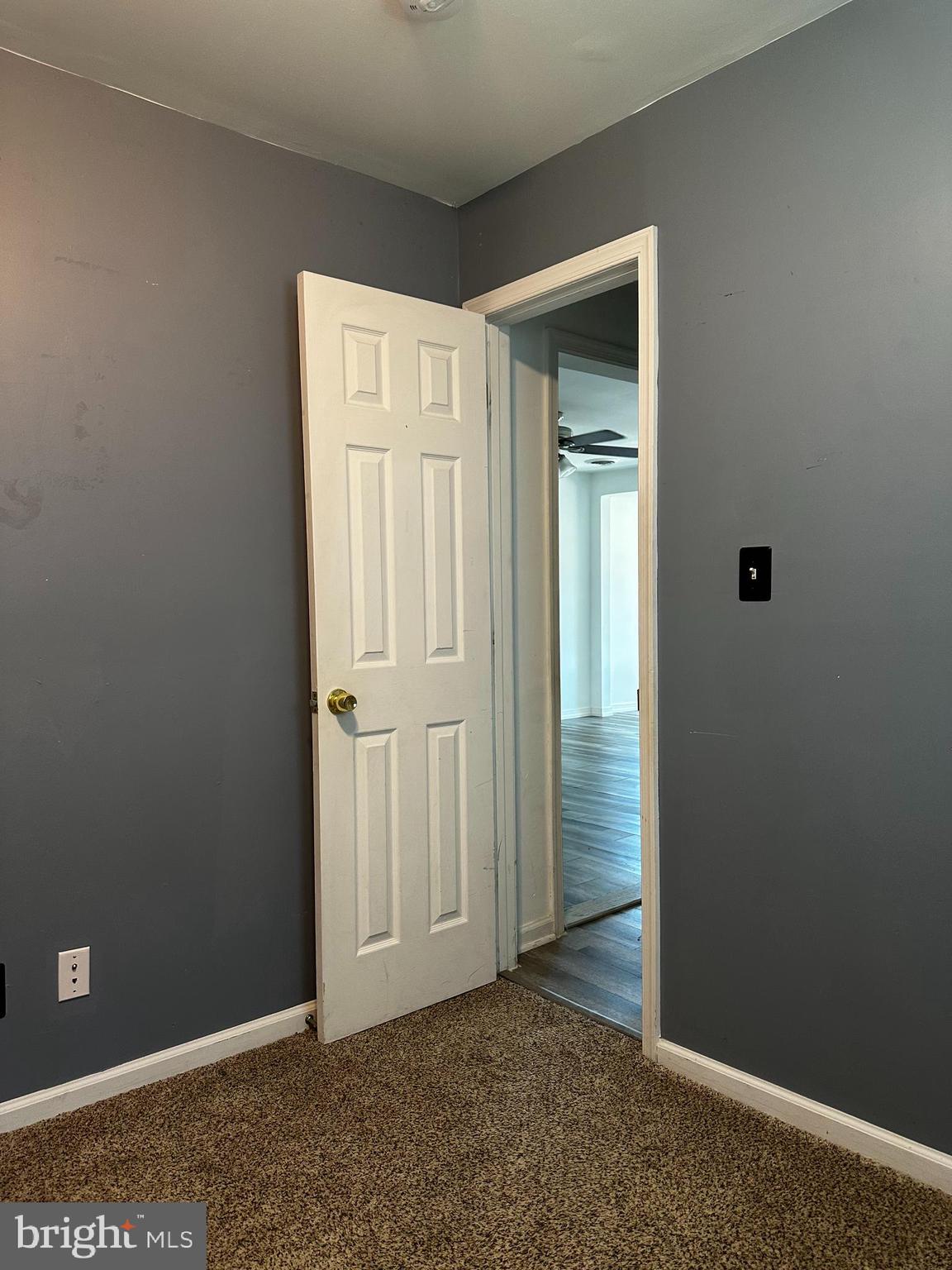 WOODLAND BEACH - Residential