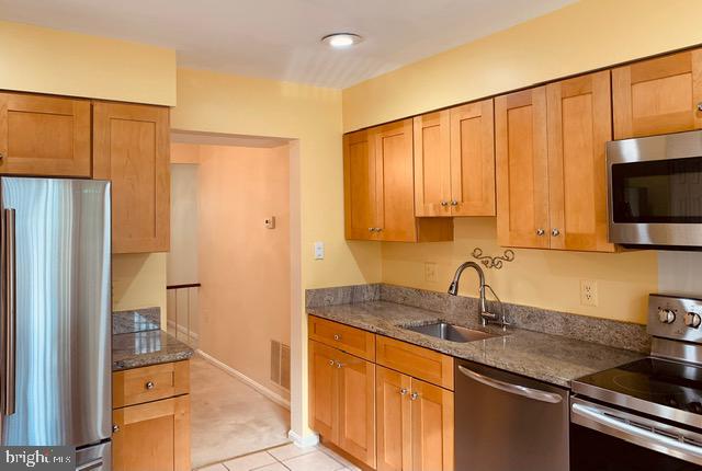 THE VILLAGE PARK - Residential Lease