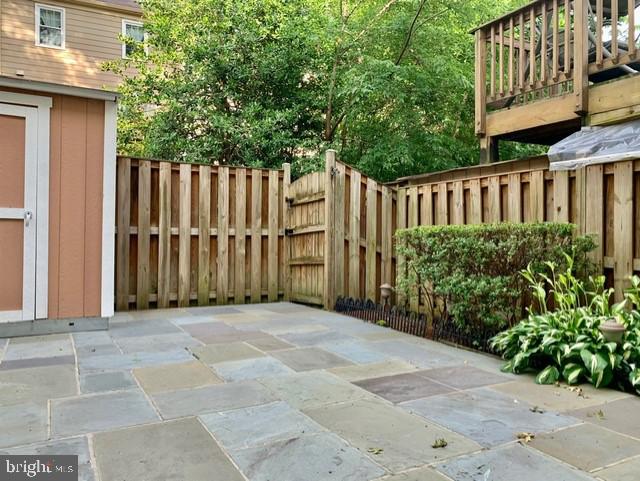 THE VILLAGE PARK - Residential Lease