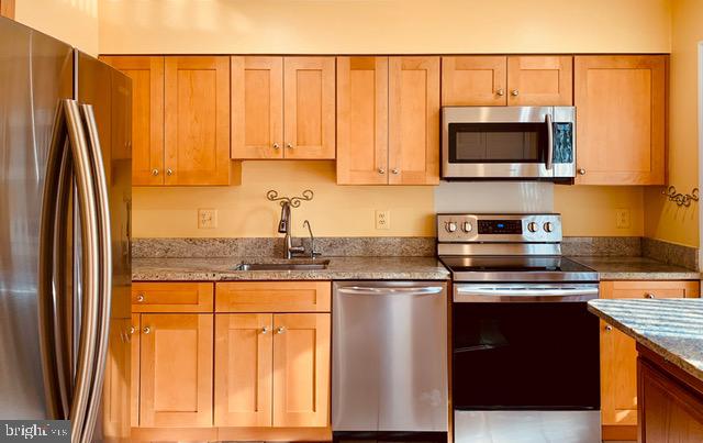 THE VILLAGE PARK - Residential Lease