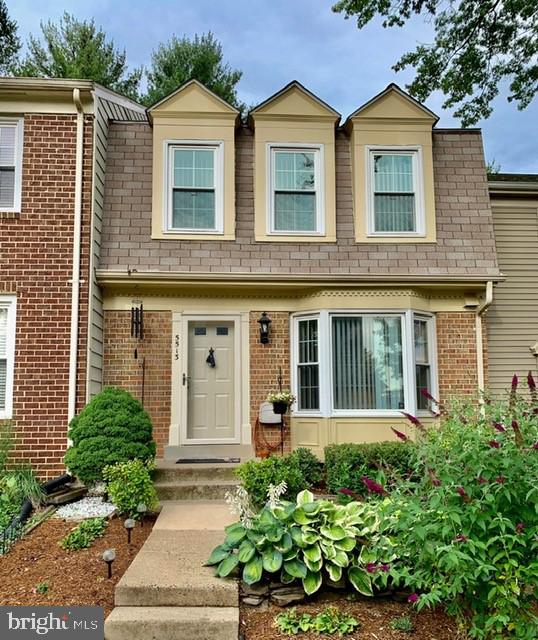 THE VILLAGE PARK - Residential Lease