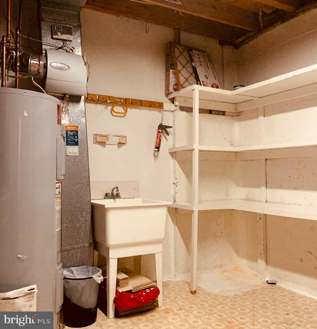 THE VILLAGE PARK - Residential Lease