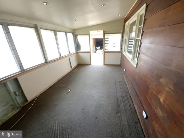 COLUMBIA BEACH - Residential