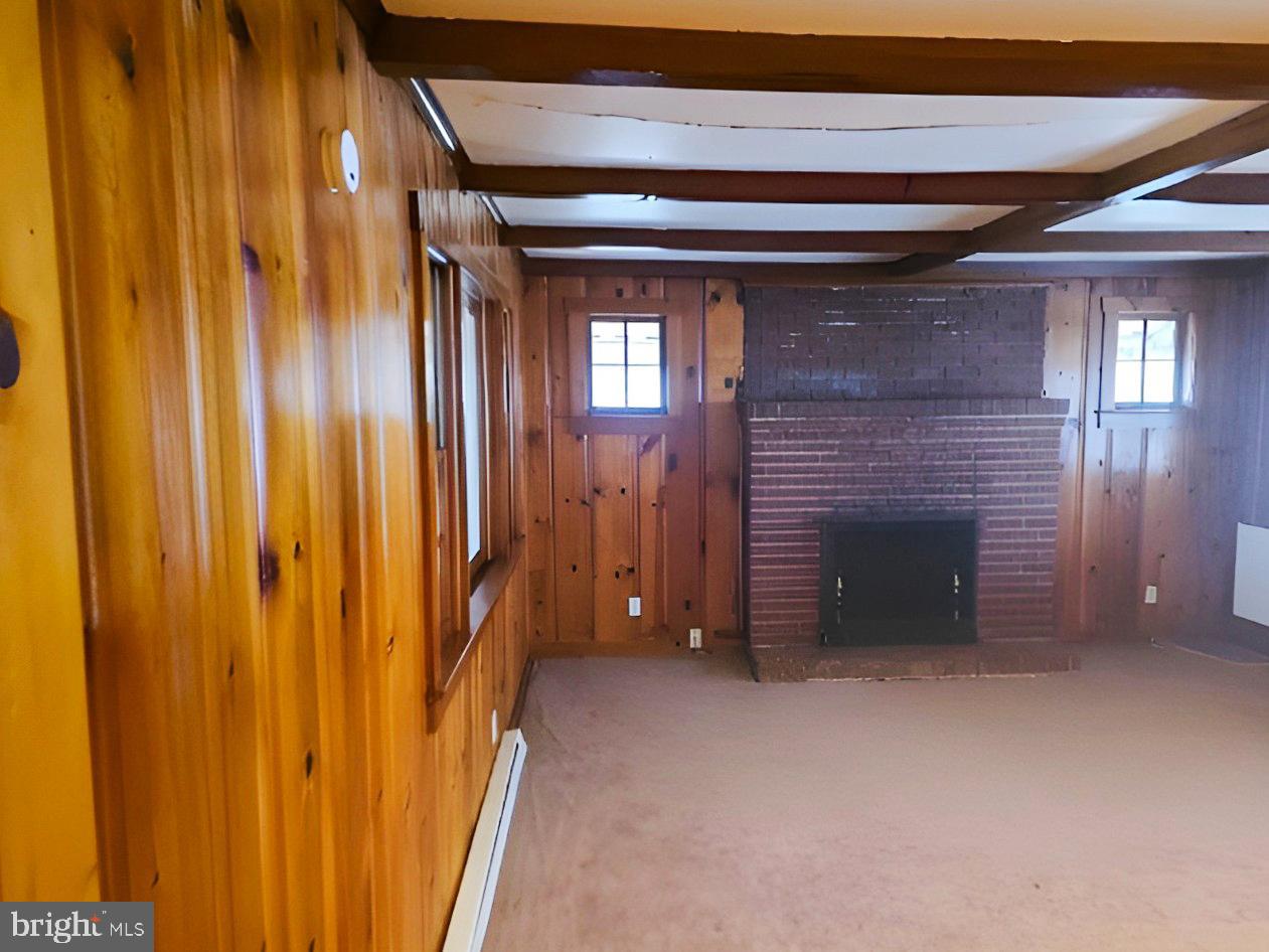 COLUMBIA BEACH - Residential