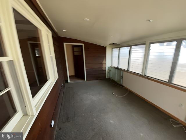 COLUMBIA BEACH - Residential