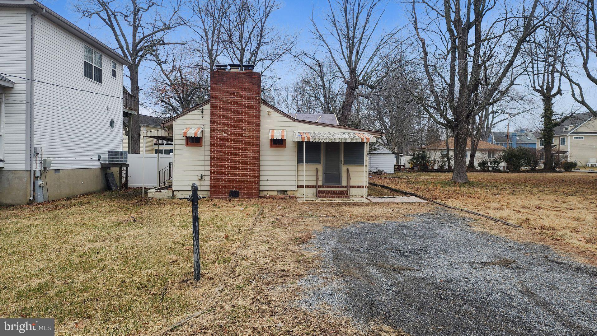 COLUMBIA BEACH - Residential