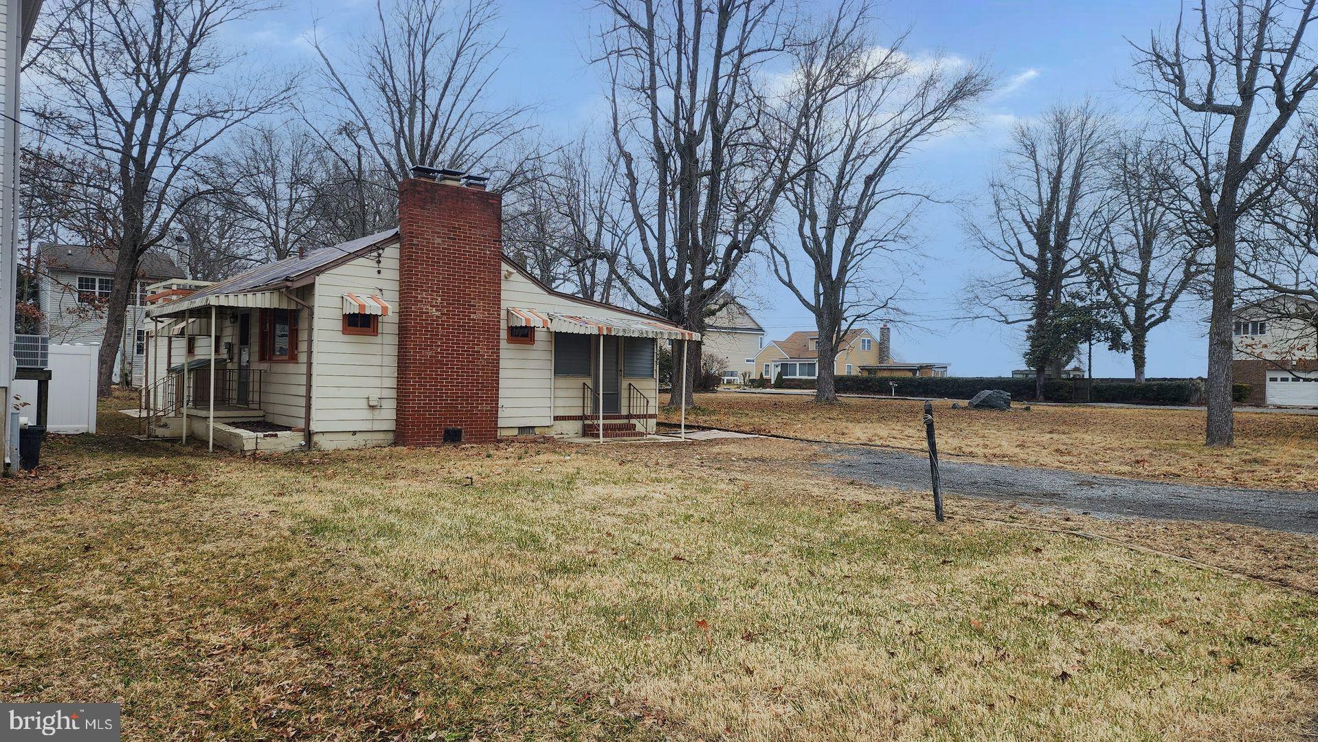 COLUMBIA BEACH - Residential