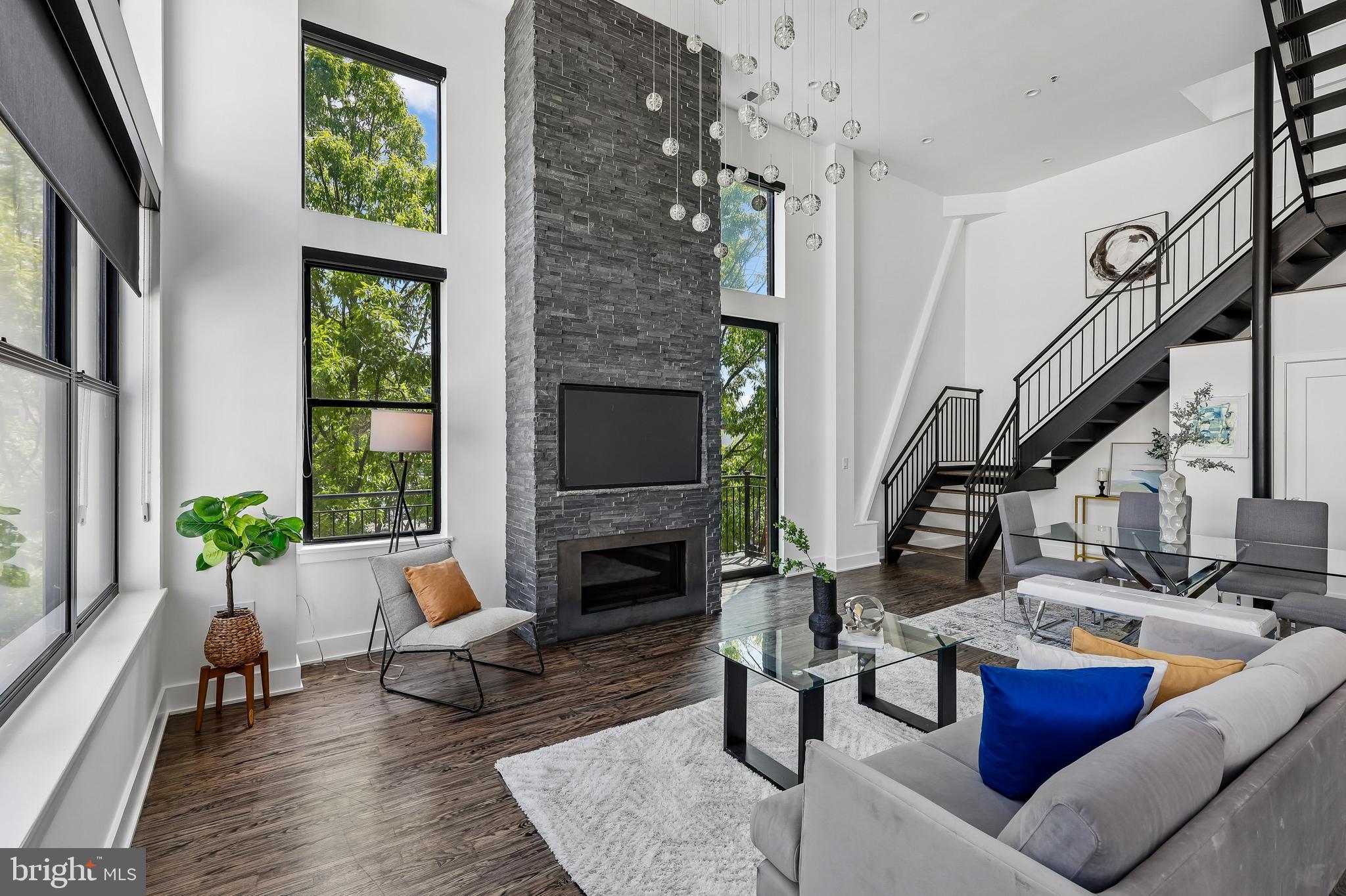1111 W STREET NW 12