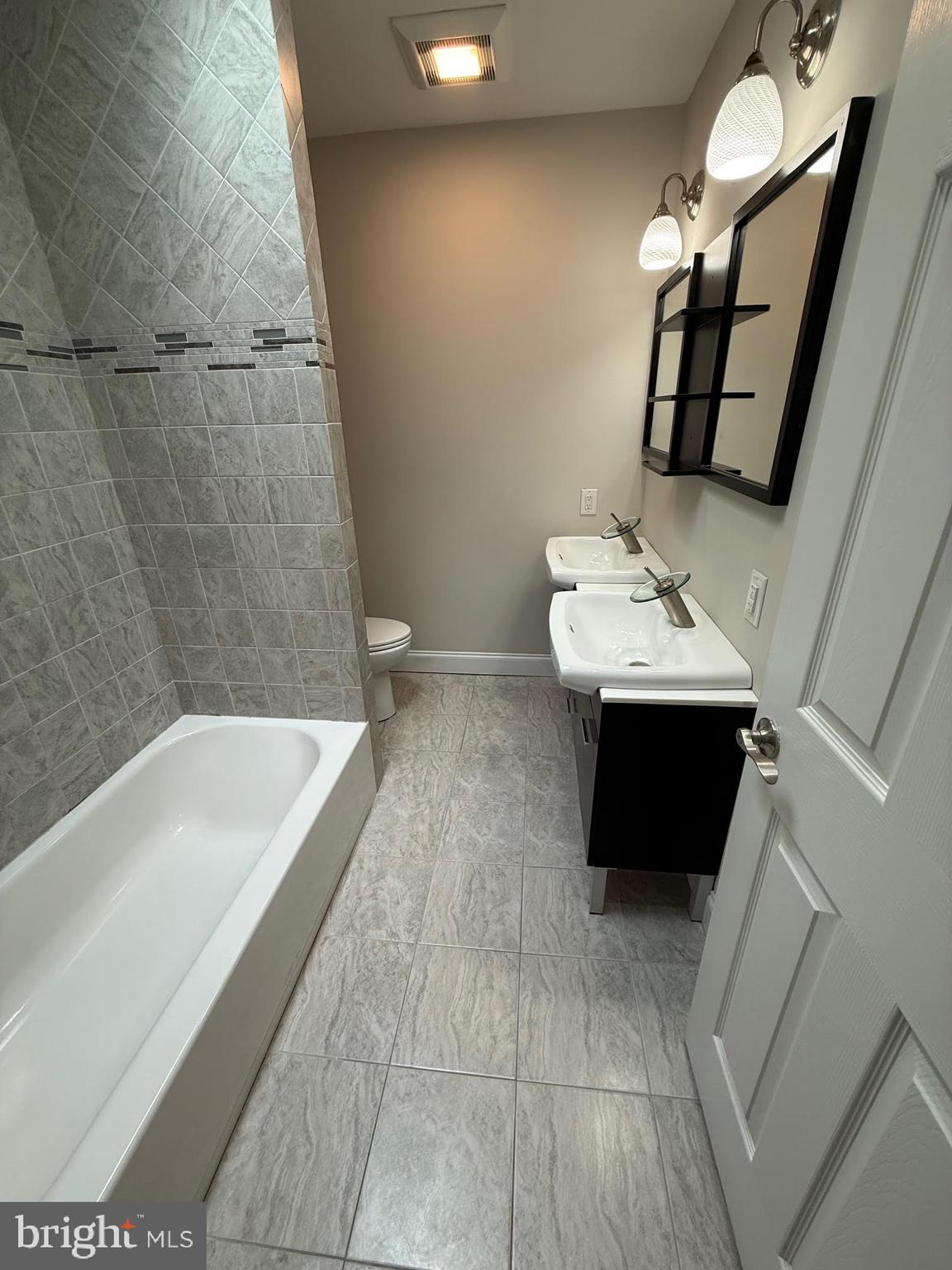 GIRARD ESTATES - Residential