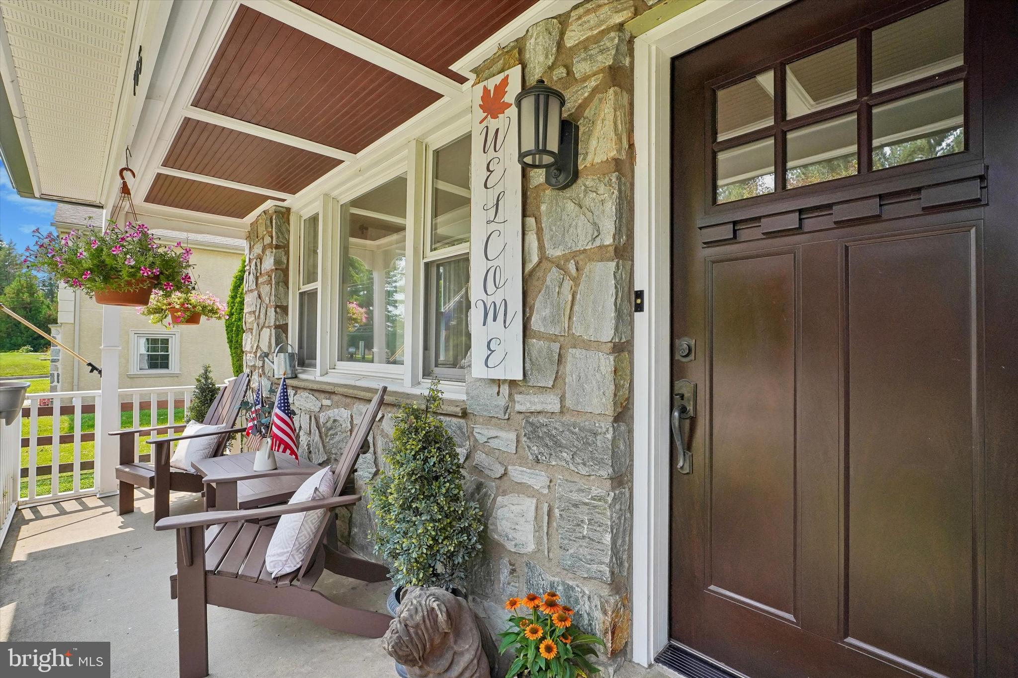 705 HOLLOW ROAD