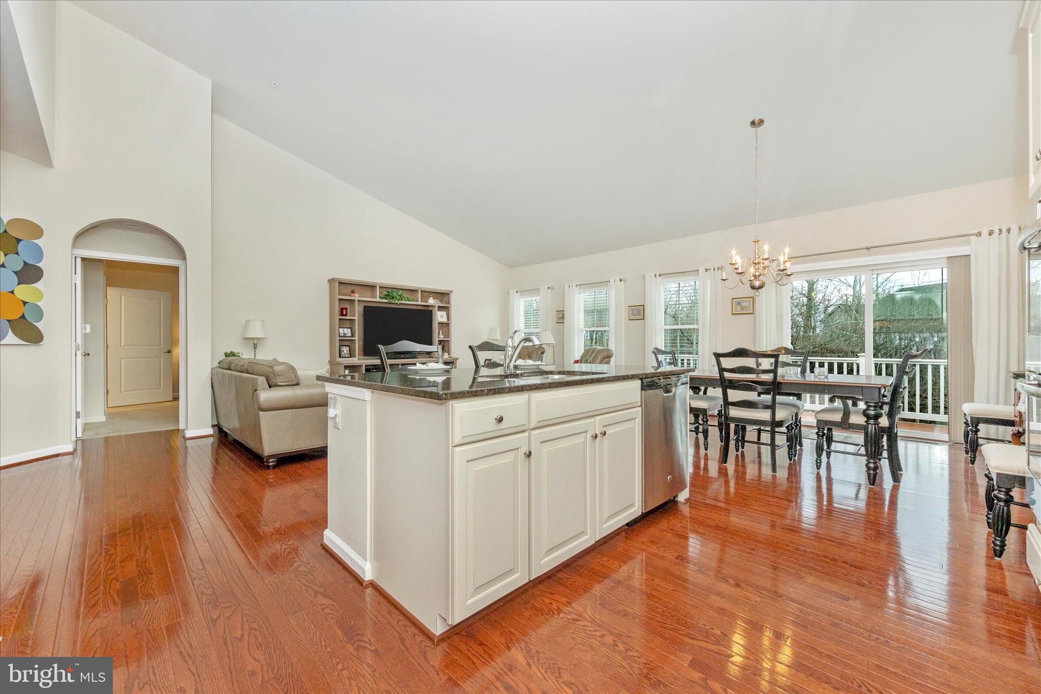 SIGNATURE CLUB AT GREENVIEW - Residential