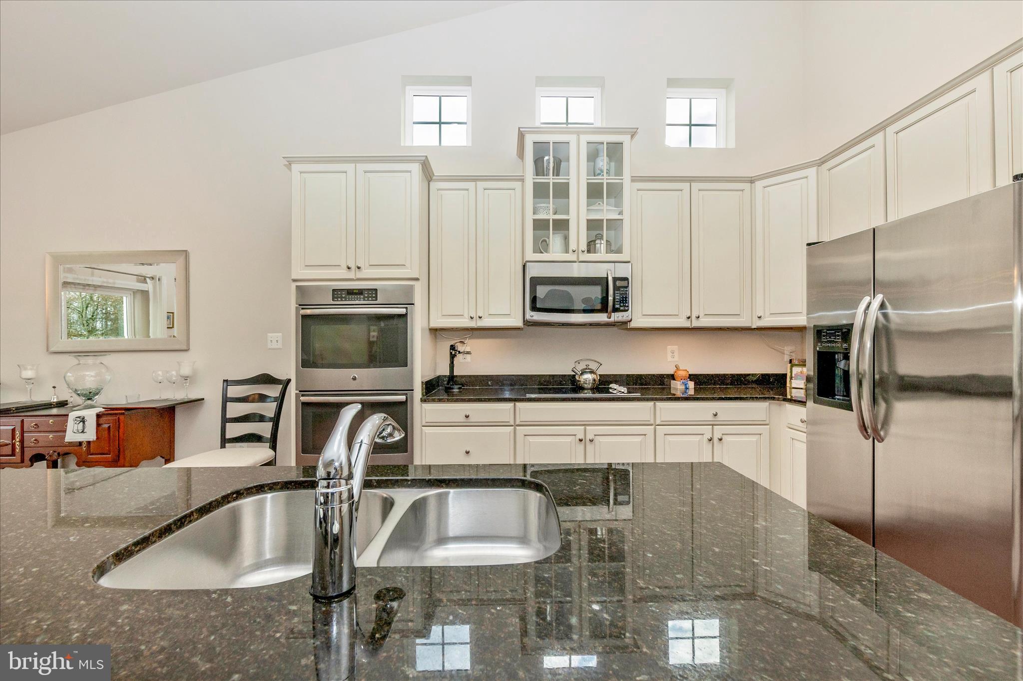 SIGNATURE CLUB AT GREENVIEW - Residential