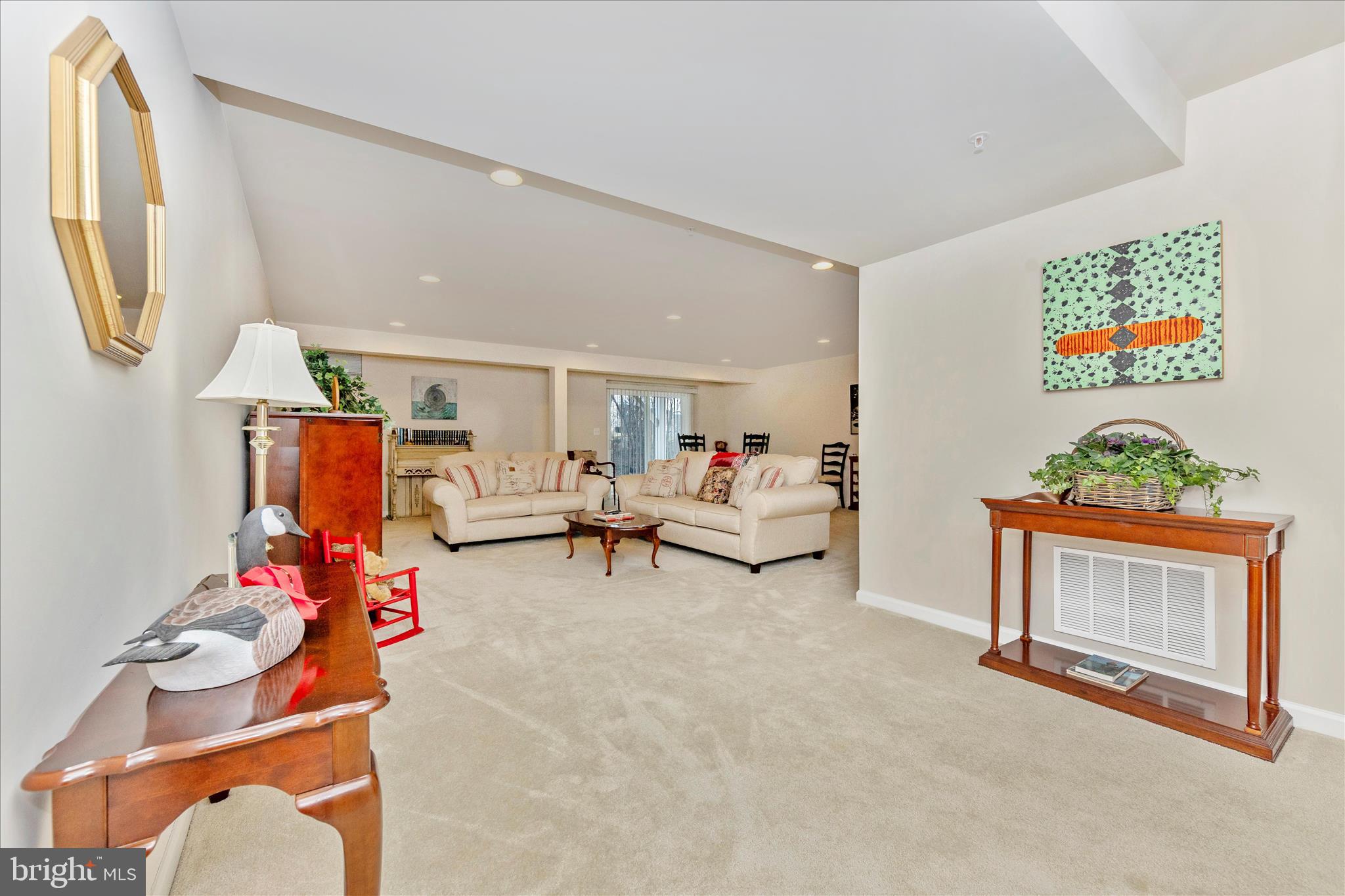 SIGNATURE CLUB AT GREENVIEW - Residential