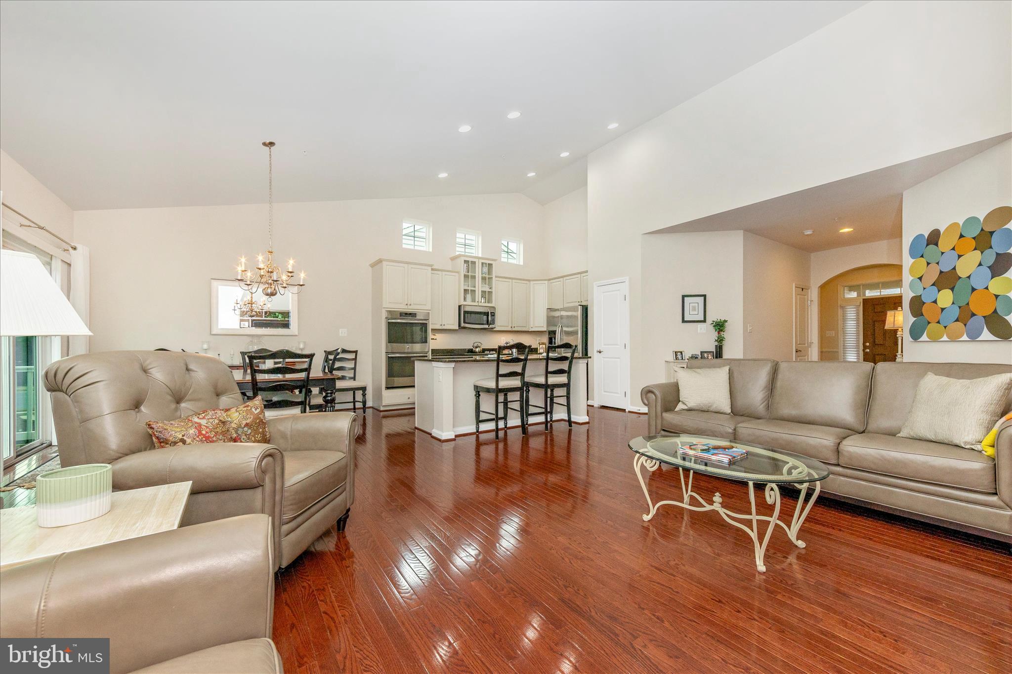 SIGNATURE CLUB AT GREENVIEW - Residential