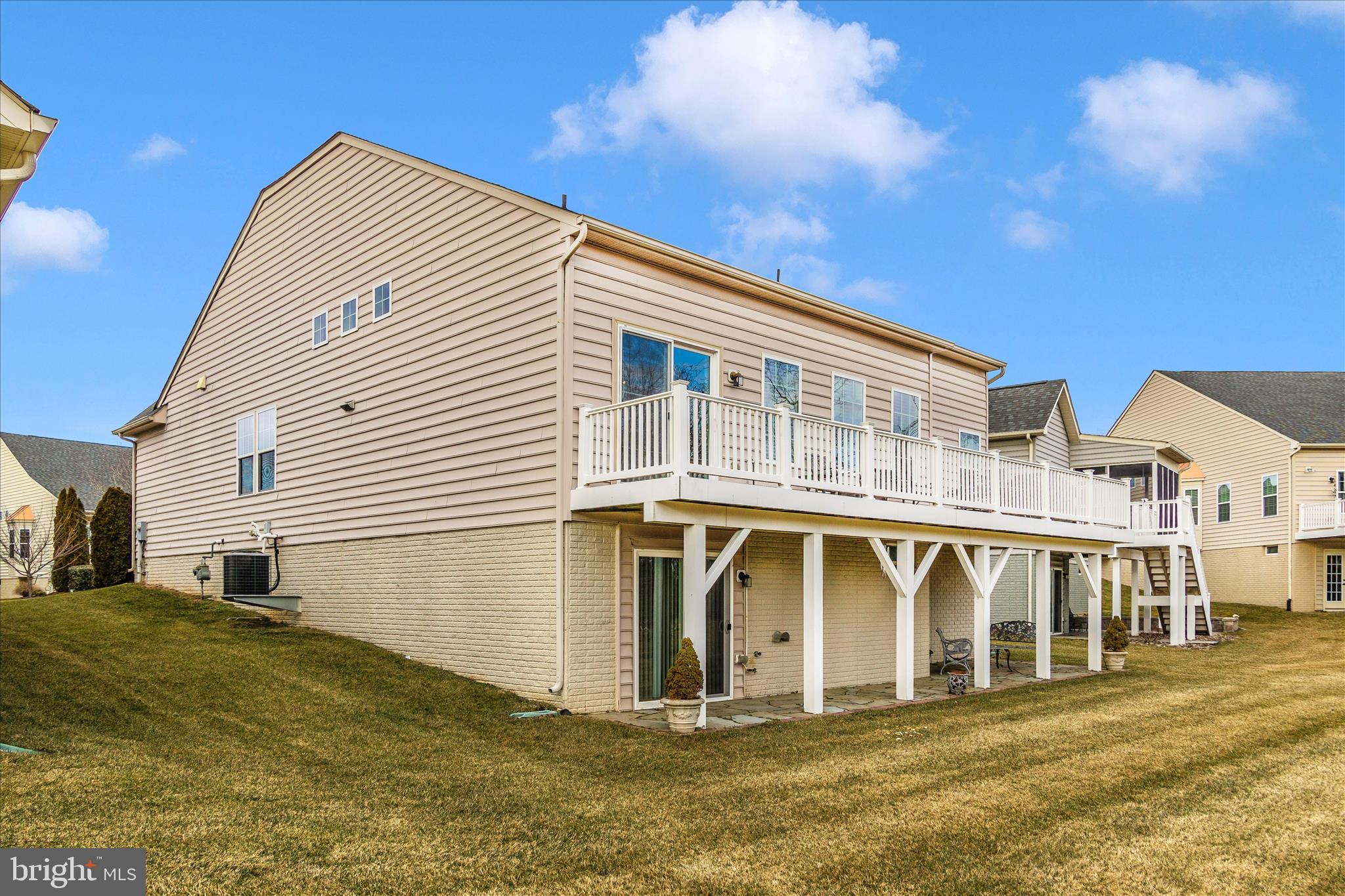 SIGNATURE CLUB AT GREENVIEW - Residential