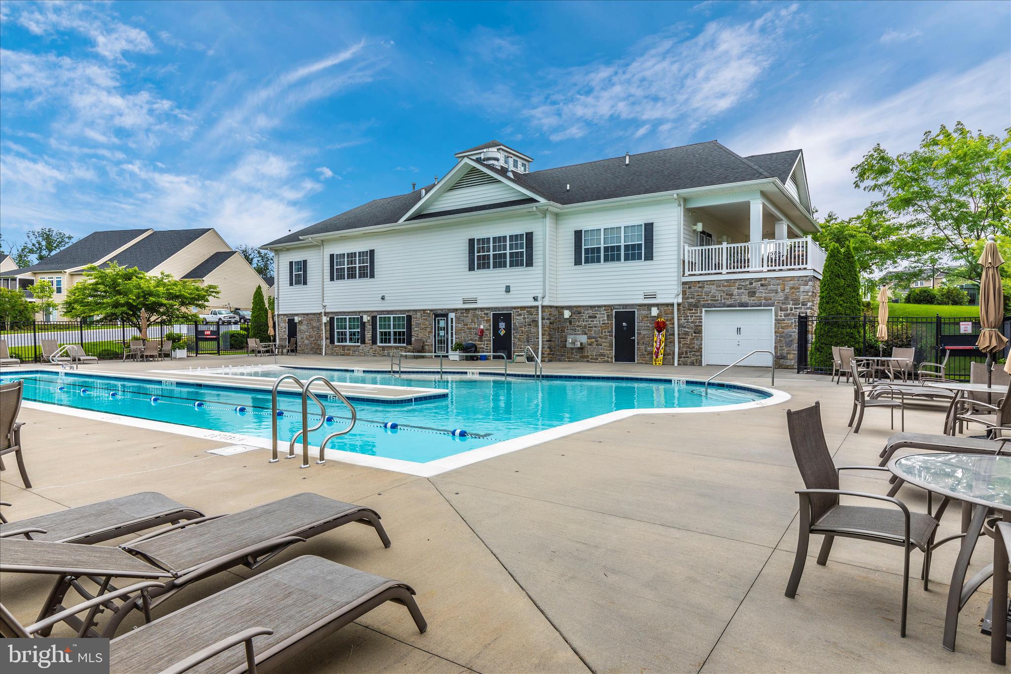 SIGNATURE CLUB AT GREENVIEW - Residential